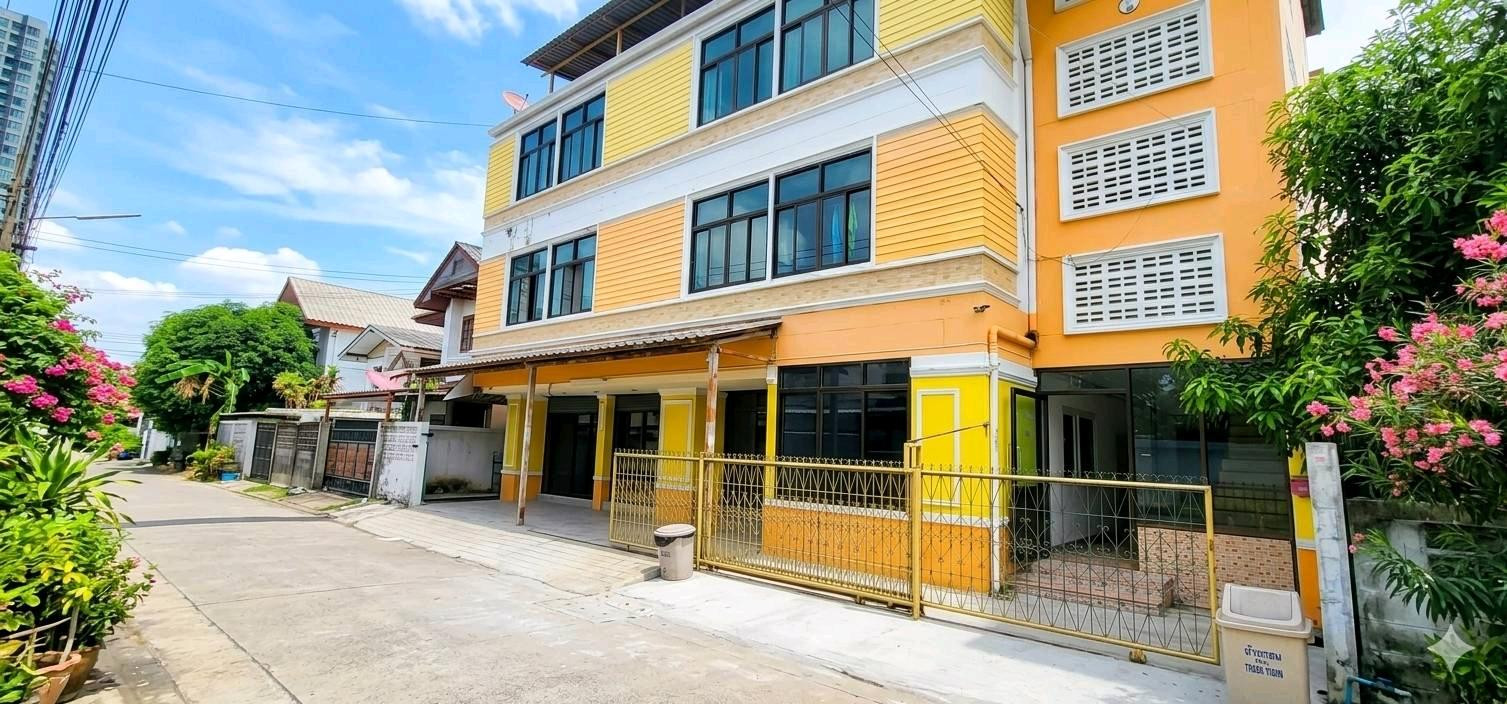ขายด่วน อพาร์ตเมนต์ 3 ชั้น 80 ตร.ว. 24 ห้องพัก สมุทรปราการ ใกล้ BTS สายลวด (PAH-01321)