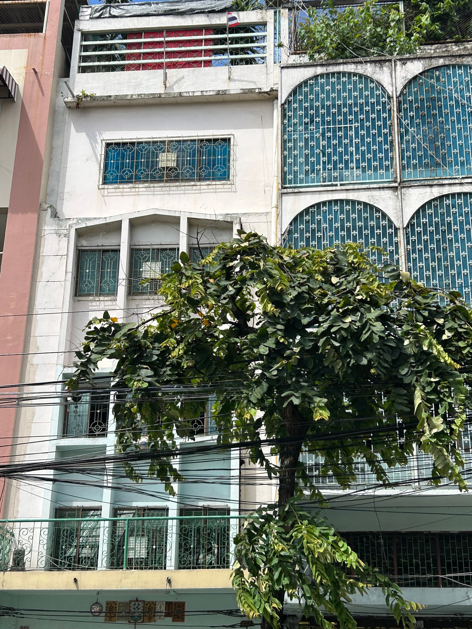 Commercial Building for Sale: 2 Units, 5 Floors, 750 sq.m., Land 36.6 sq.wah, Pom Prap Sattru Phai (PAH-01386)