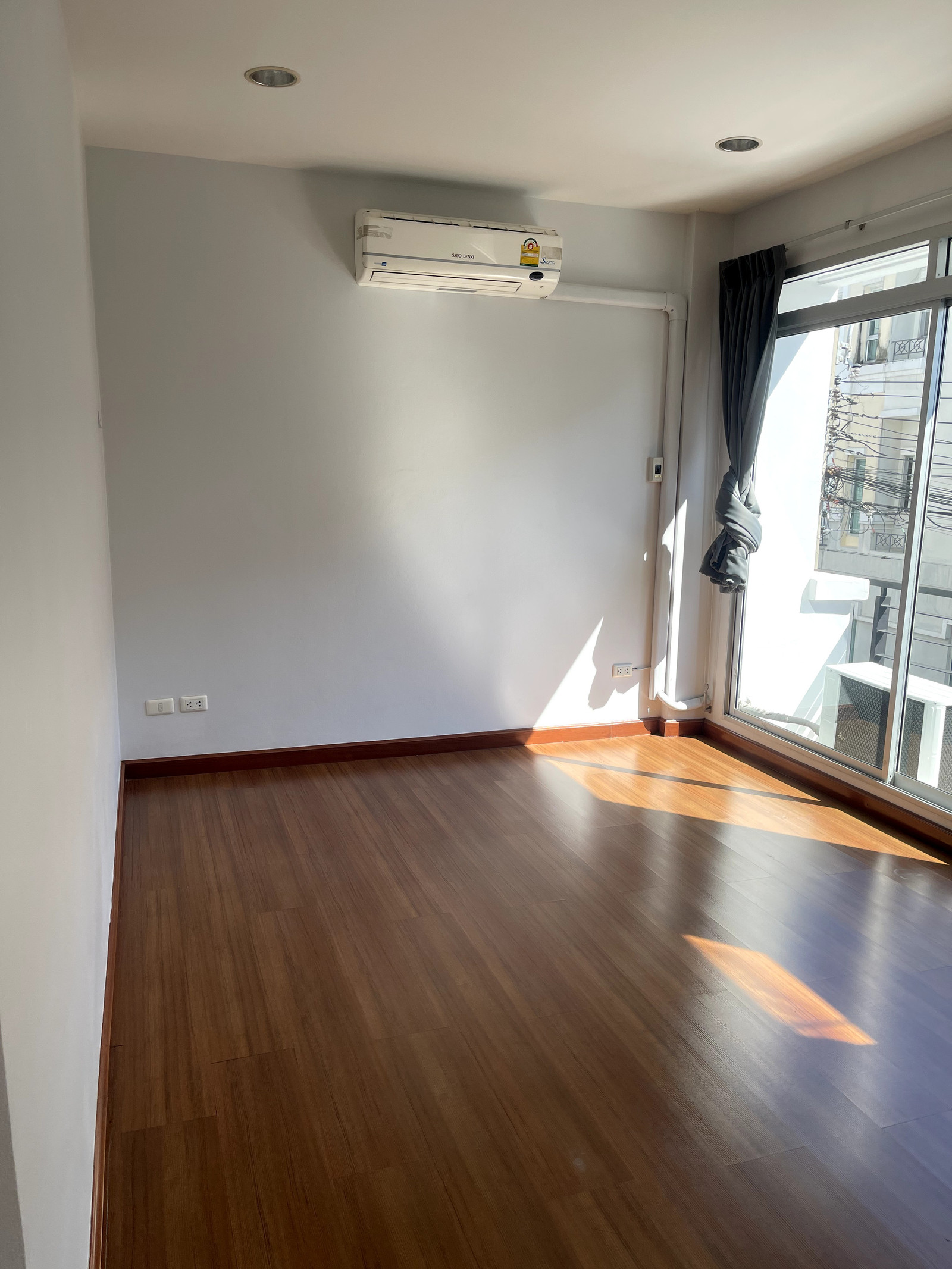 Townhouse for Sale: Baan Klang Muang Swiss Town, 3 Storeys, 3 Bed, 175 sq.m., Newly Renovated (PAH-01418) - Image 9