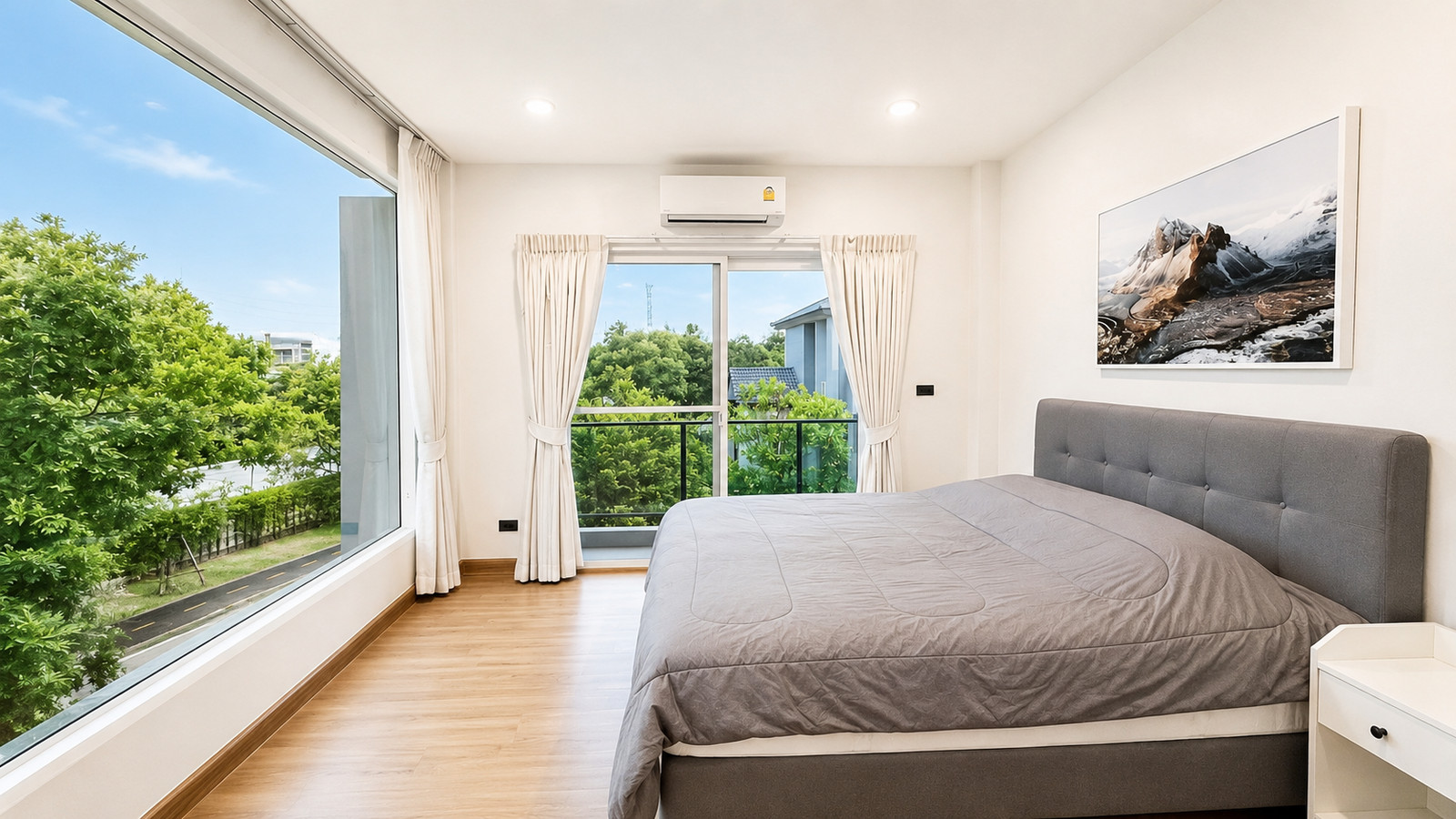 ให้เช่าบ้านเดี่ยวหลังมุม เซนโทร พหลฯ - วิภาวดี 2 4 ห้องนอน 225 ตร.ม. ติดสวน (PAH-01397) - Image 3