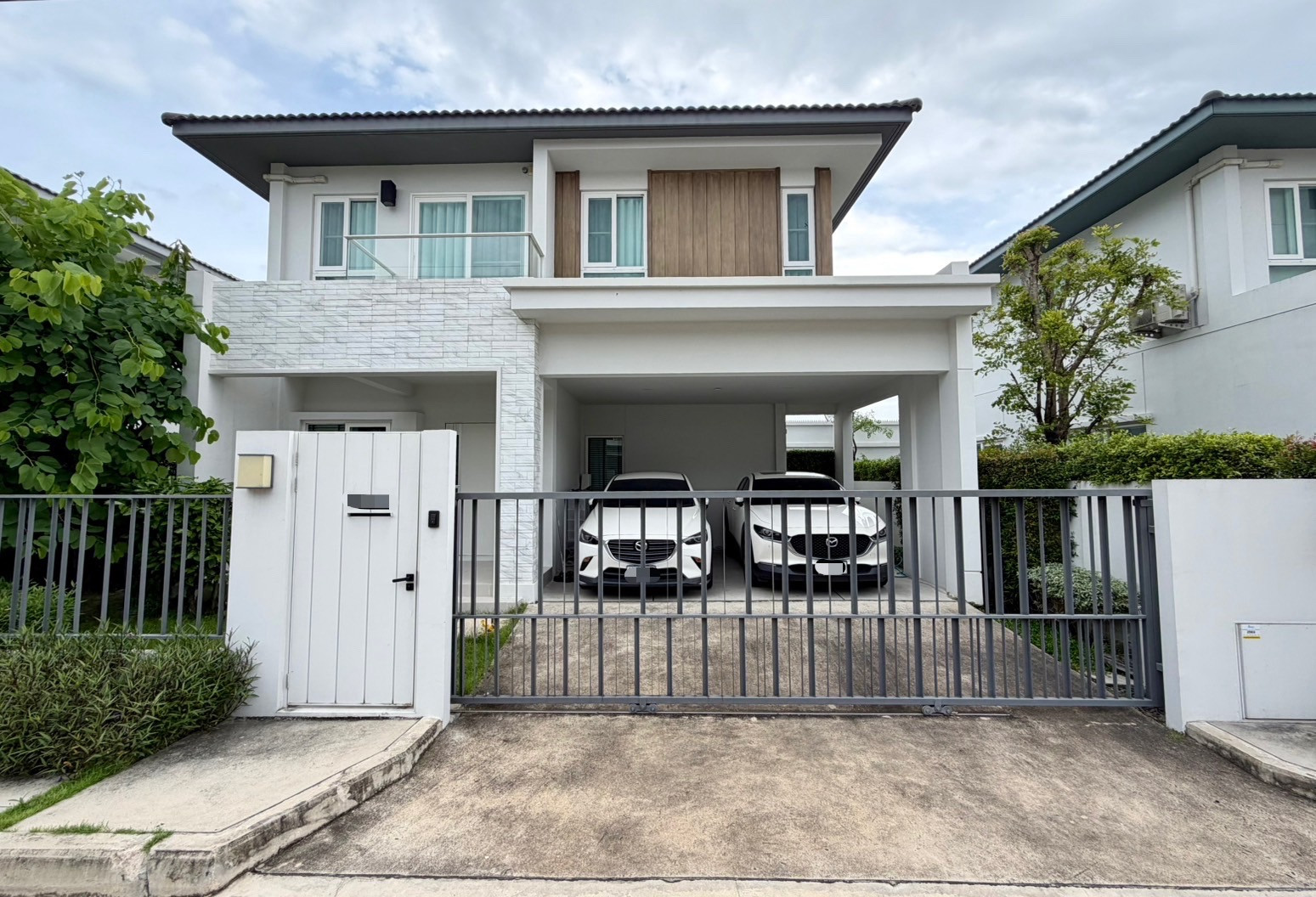 ขาย บ้านเดี่ยวสภาพใหม่มาก!! มัณฑนา 2 มอเตอร์เวย์ - กรุงเทพกรีฑาตัดใหม่ 3 ห้องนอน 151 ตร.ม.