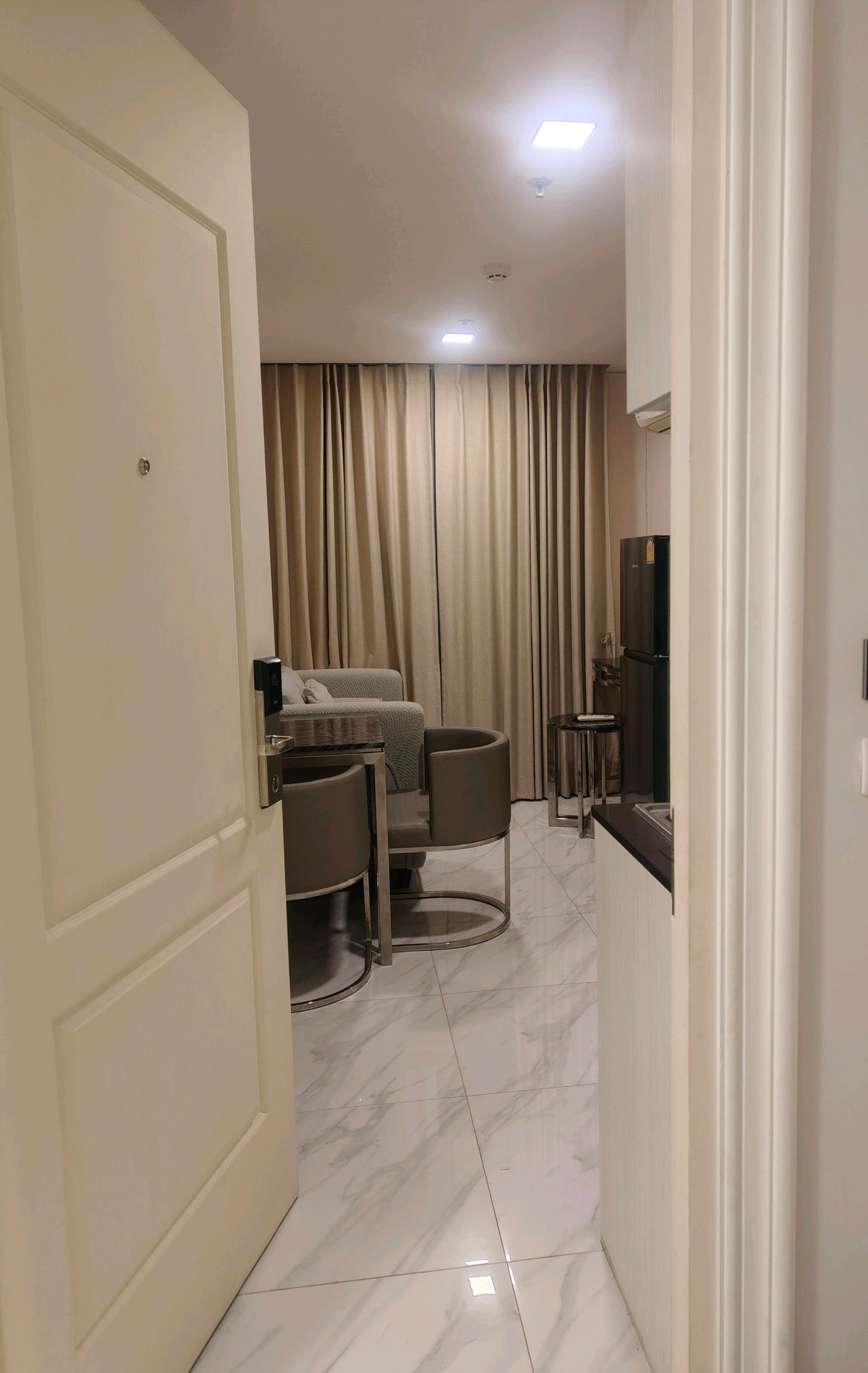 ให้เช่าหรือขาย /ขาย คอนโด Bless Residence Ekkamai สุขุมวิท 71 1 ห้องนอน 27 ตร.ม.