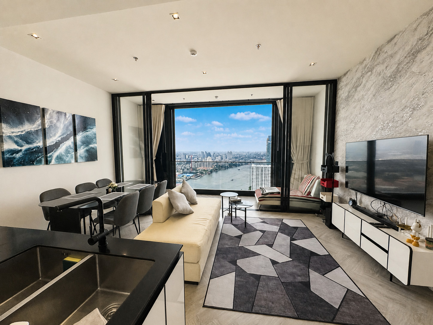 ให้เช่าหรือขายคอนโด — ให้เช่า / ขาย Chapter Charoennakorn - Riverside ชั้น 42 2 ห้องนอน 79 ตร.ม.