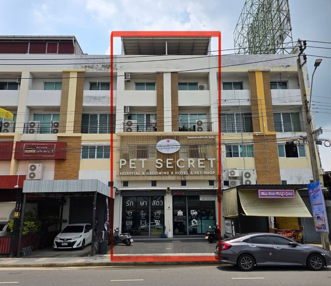 For Sale: Commercial Building with Tenant, 2 Units, 4.5 Storeys, Soi Ram Inthra 55, on Watcharaphon Road, 436 sq.m.