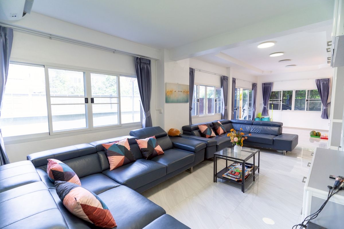 For Sale: Luxury 9-Room Mansion, Below Cost, 9 Bedrooms
