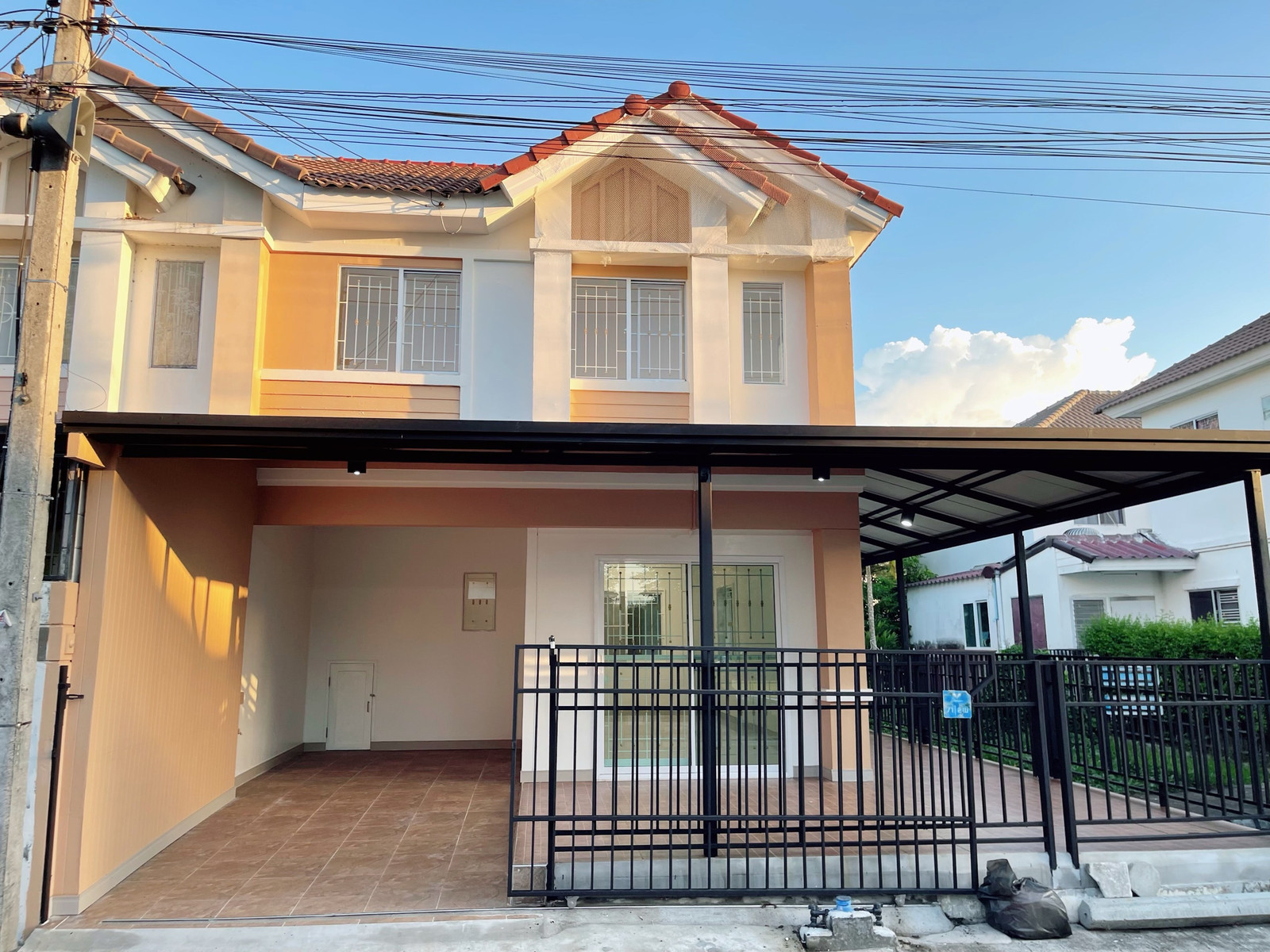 For Sale: Pruksa 71 Bangkok-Pathum Thani, 3 Bedrooms (PAH-01089)