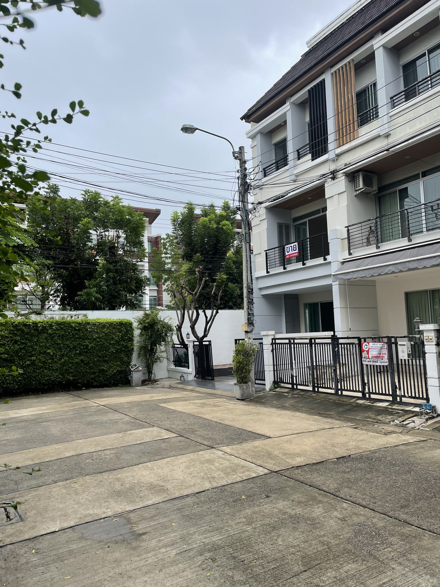 ขายทาวน์เฮาส์ บ้านกลางเมือง Urbanion ศรีนครินทร์ 46/1 3 ชั้น ตรงข้ามห้างพาราไดซ์พาร์ค 3 ห้องนอน - Image 3