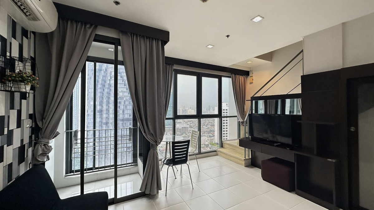 ให้เช่าหรือขายคอนโด ขายราคาทุน พร้อมผู้เช่า IDEO MOBI RAMA9 - Duplex ชั้นบนสุด ติดMRTพระราม9 1 ห้องนอน 44 ตร.ม. - Image 3