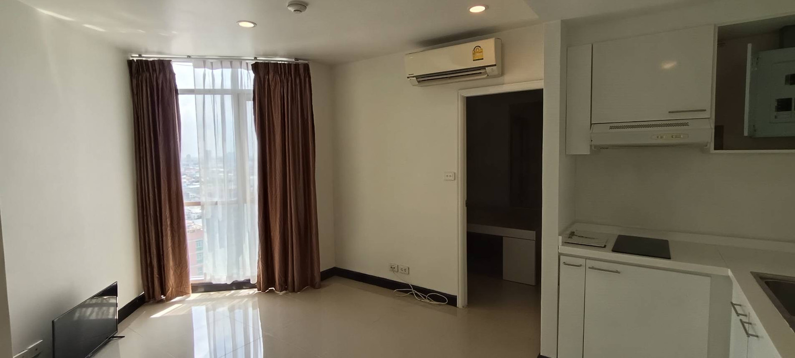 For Rent! Lumpini Place Water Cliff Condo, 28th Floor, Building B, 1 bedroom, 31.5 sq.m. - Image 3