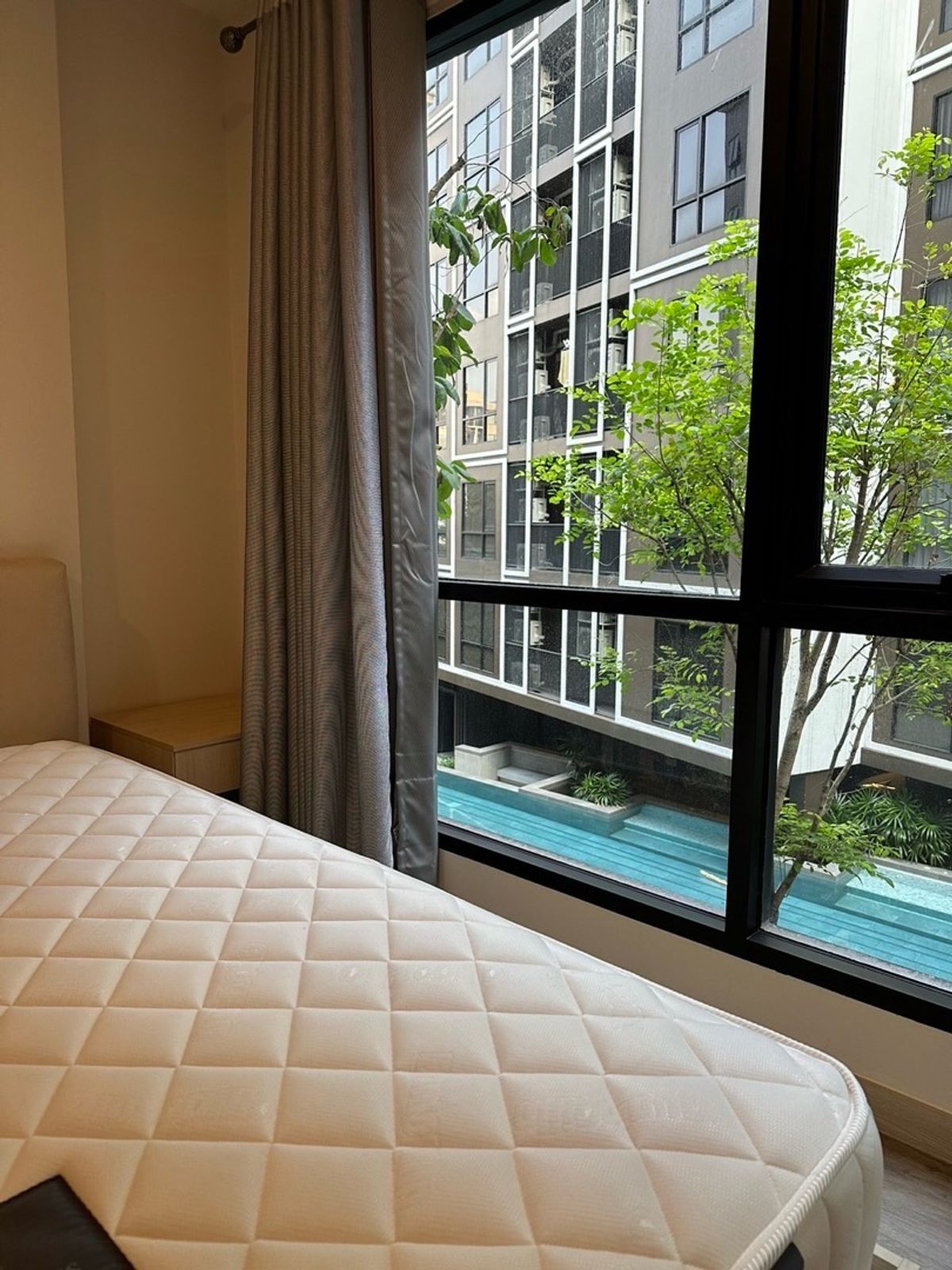 ให้เช่าหรือขาย ขาดทุนคอนโด Low rise เดอะเชด สาทร 1 ตรงข้าม One Bangkok 1 ห้องนอน 38.86 ตร.ม. - Image 3
