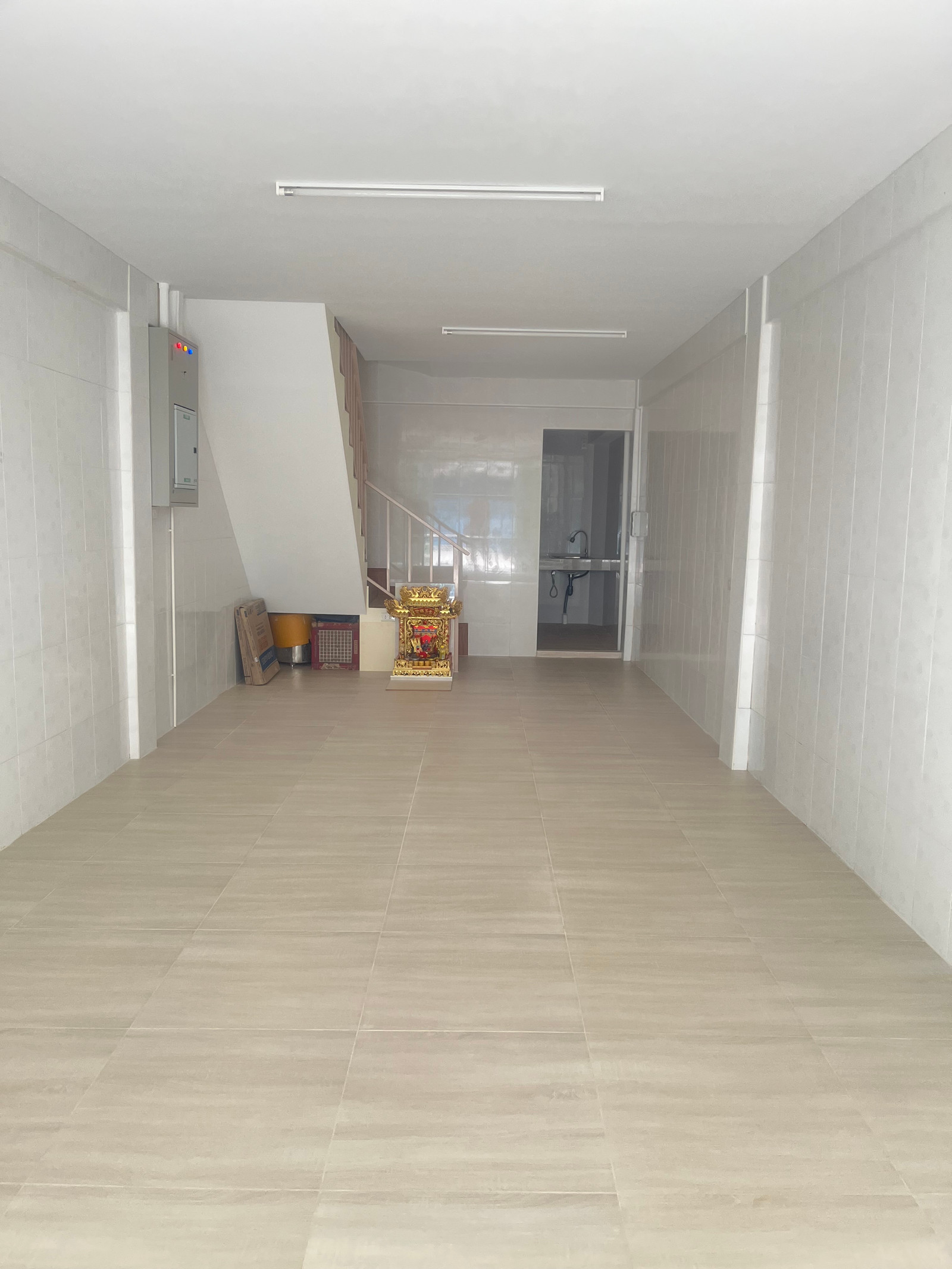 ให้เช่า ตึกแถว 3 ชั้น Renovated ใหม่ เจริญราษฎร์ 7 97.02 ตร.ม. - Image 3
