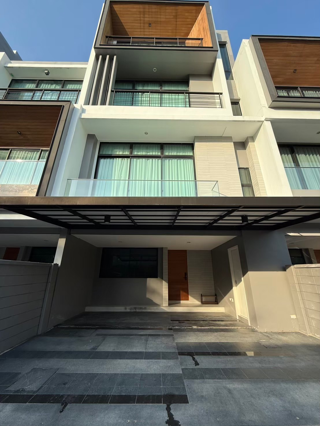 ให้เช่าหรือขายทาวน์เฮาส์ บ้านหรู Nirvana Define Srinakarin–Rama 9 3 ห้องนอน 230 ตร.ม. - Image 3