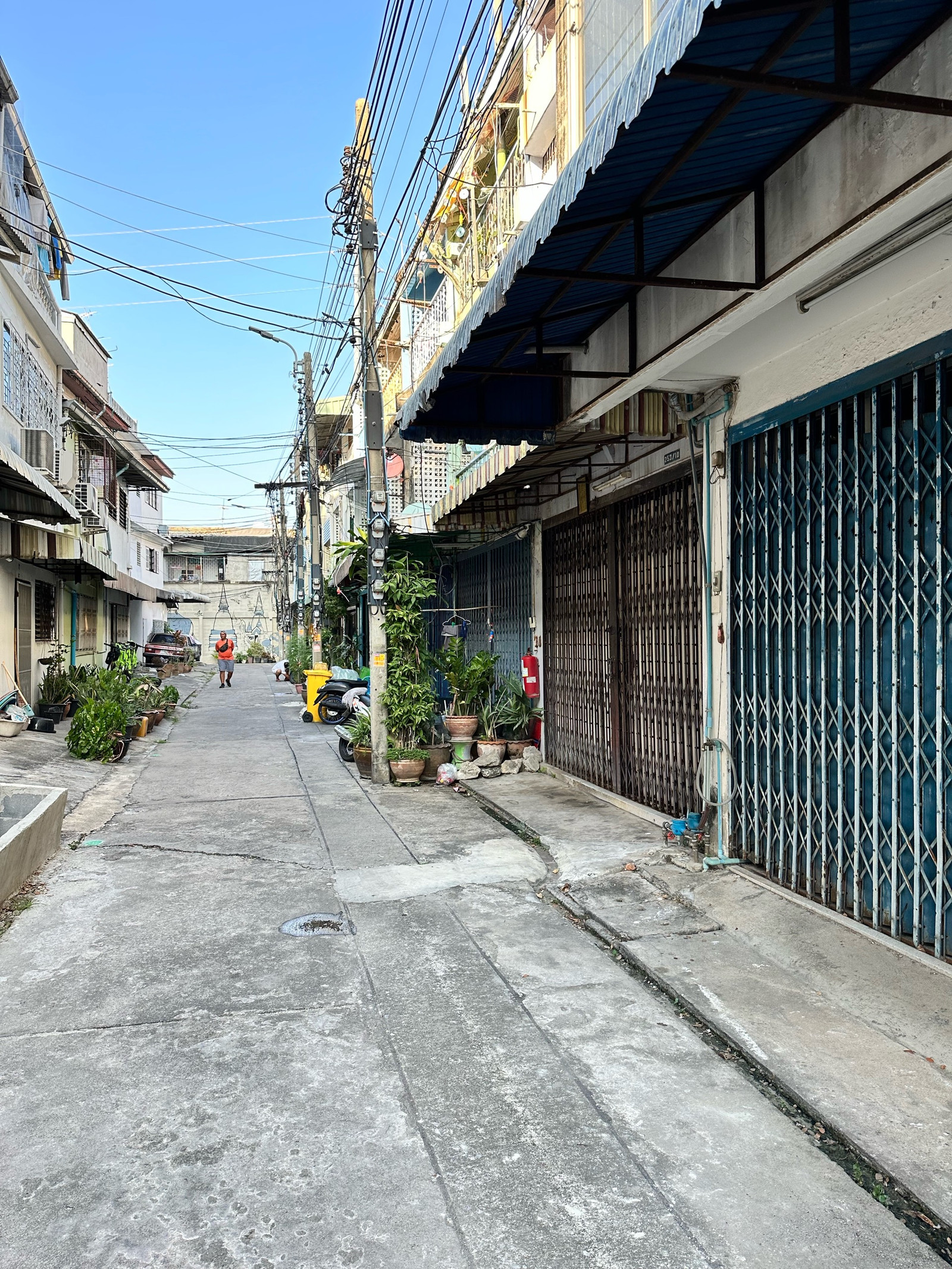 4-Storey Commercial Building for Rent or Sale, Soi Itsaraphap 23, Great Location, Only 100 Meters to MRT Itsaraphap, 160 sq.m. - Image 3