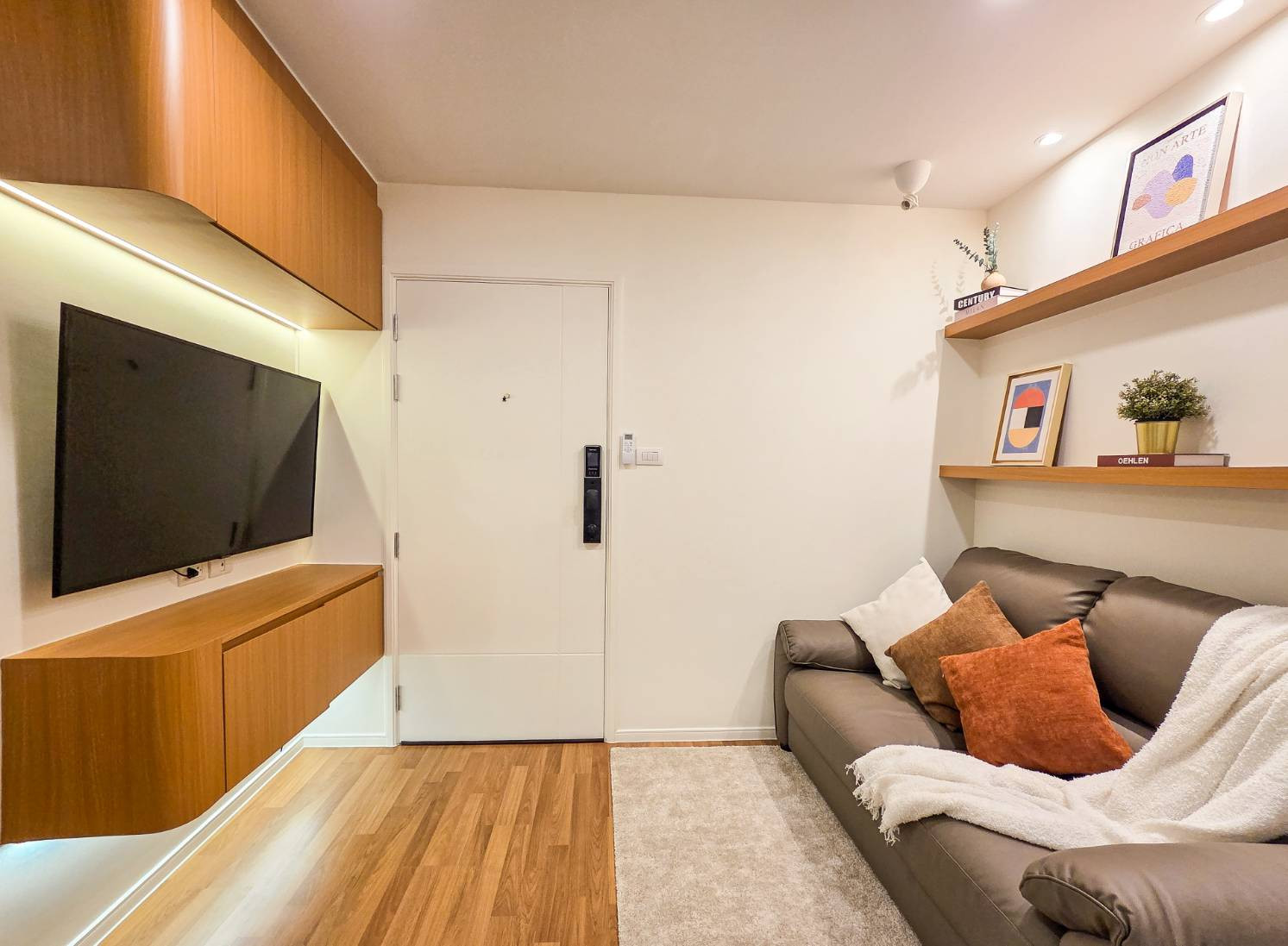 For Sale: Beautiful Room with Great Vibe, Fully Furnished Condo, Warm Atmosphere, All-New Furniture, Never Rented Out, 1 Bedroom, 26 sq.m. - Image 3