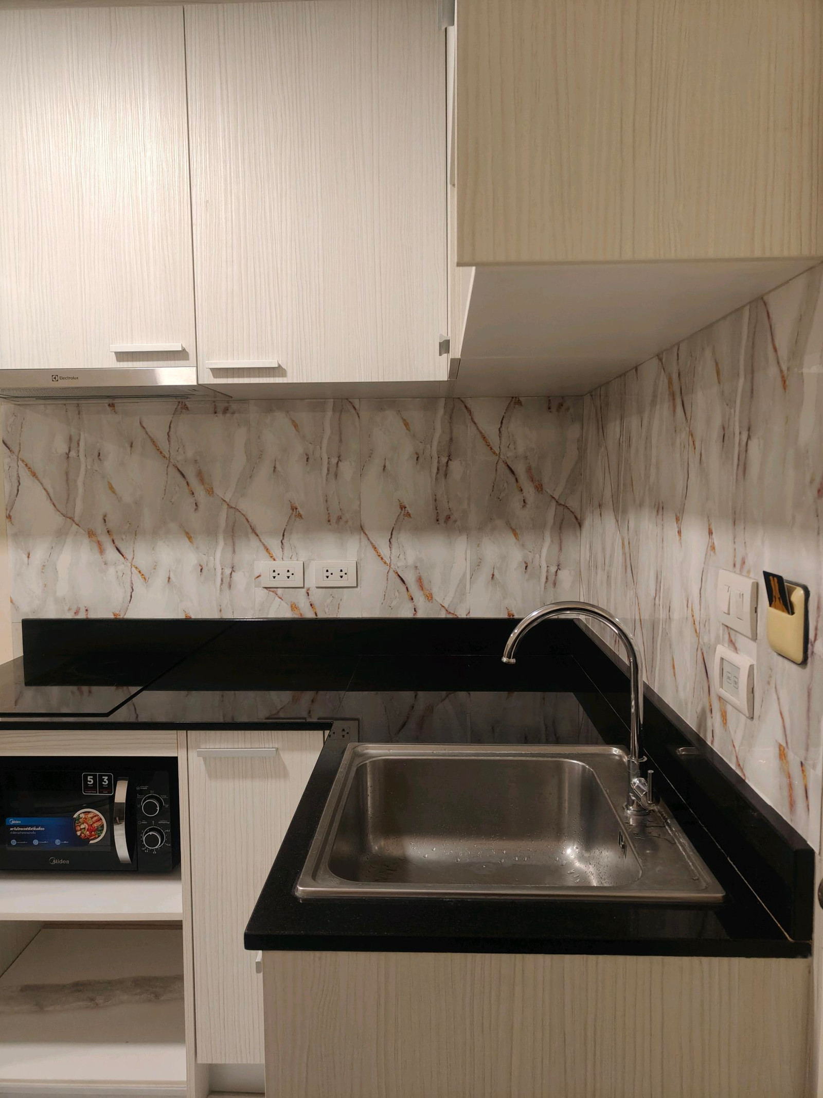 ให้เช่าหรือขาย /ขาย คอนโด Bless Residence Ekkamai สุขุมวิท 71 1 ห้องนอน 27 ตร.ม. - Image 3