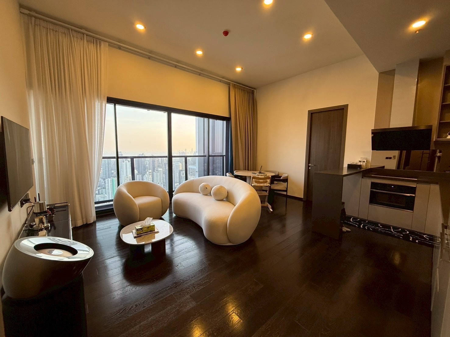 Condo for Sale URGENT SALE! 3 BEDROOMS PENTHOUSE Floor 49 @ Park Origin Thonglor, 3 Bedrooms 94.96 sq.m. - Image 3