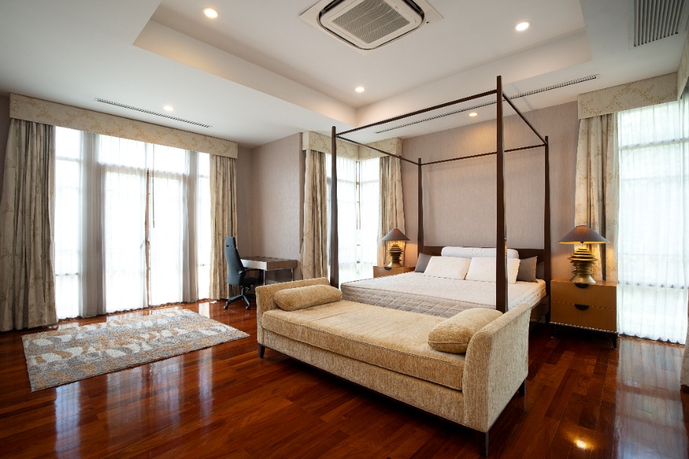ให้เช่าบ้านเดี่ยว Luxury Private Pool Residence in Sukhumvit 67 4 ห้องนอน - Image 3