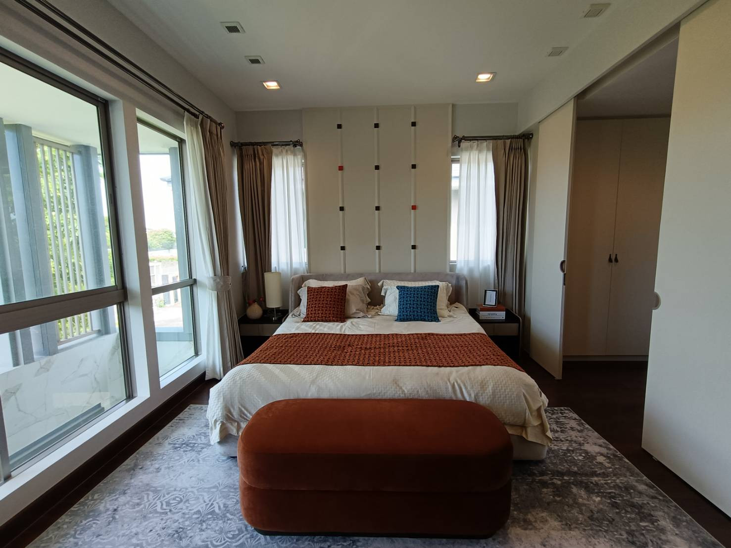 ขายบ้านเดี่ยว บ้านสวยที่ดินใหญ่ ตกแต่งพร้อมอยู่ มีนวัตกรรมป้องกันน้ำท่วม ใกล้โรงเรียนนานาชาติ RIS 4 ห้องนอน 354 ตร.ม. - Image 3