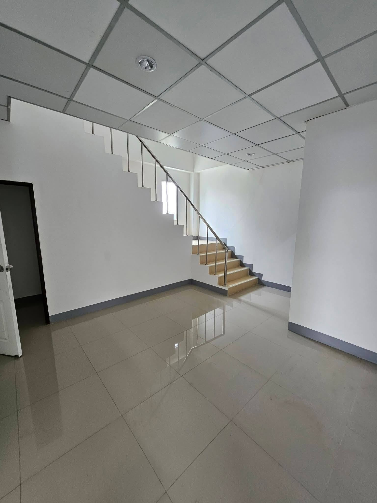 ให้เช่า BT Factory House ลาดหลุมแก้ว - รีโนเวทใหม่ 400 ตร.ม. - Image 3