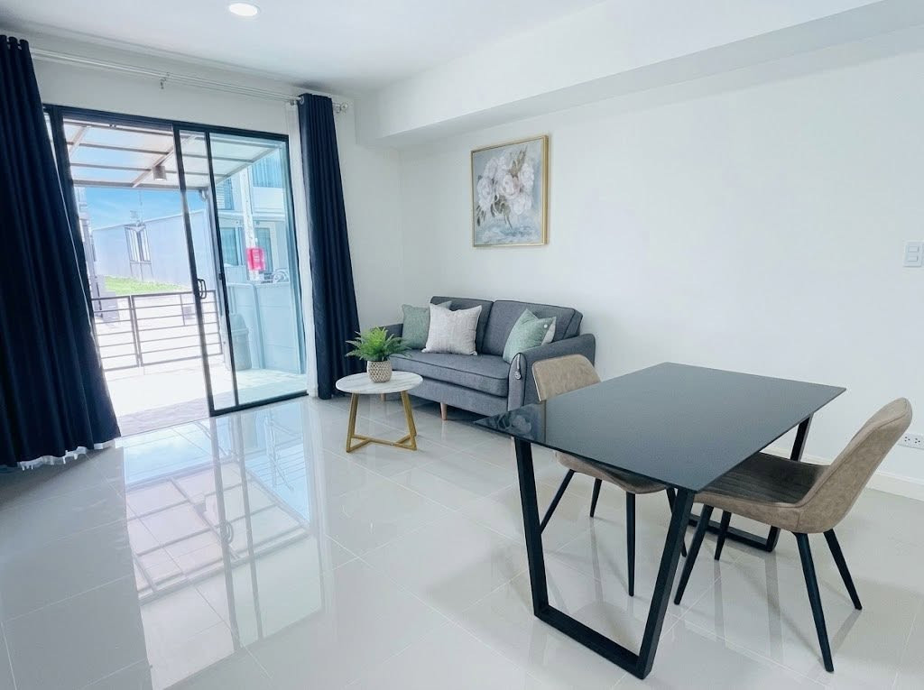 For Sale: Corner Townhouse PLENO Srinakarin-Theparak 2.99 Million (Reduced from 3.29 Million) 3 Bedrooms 106.85 sq.m. - Image 3