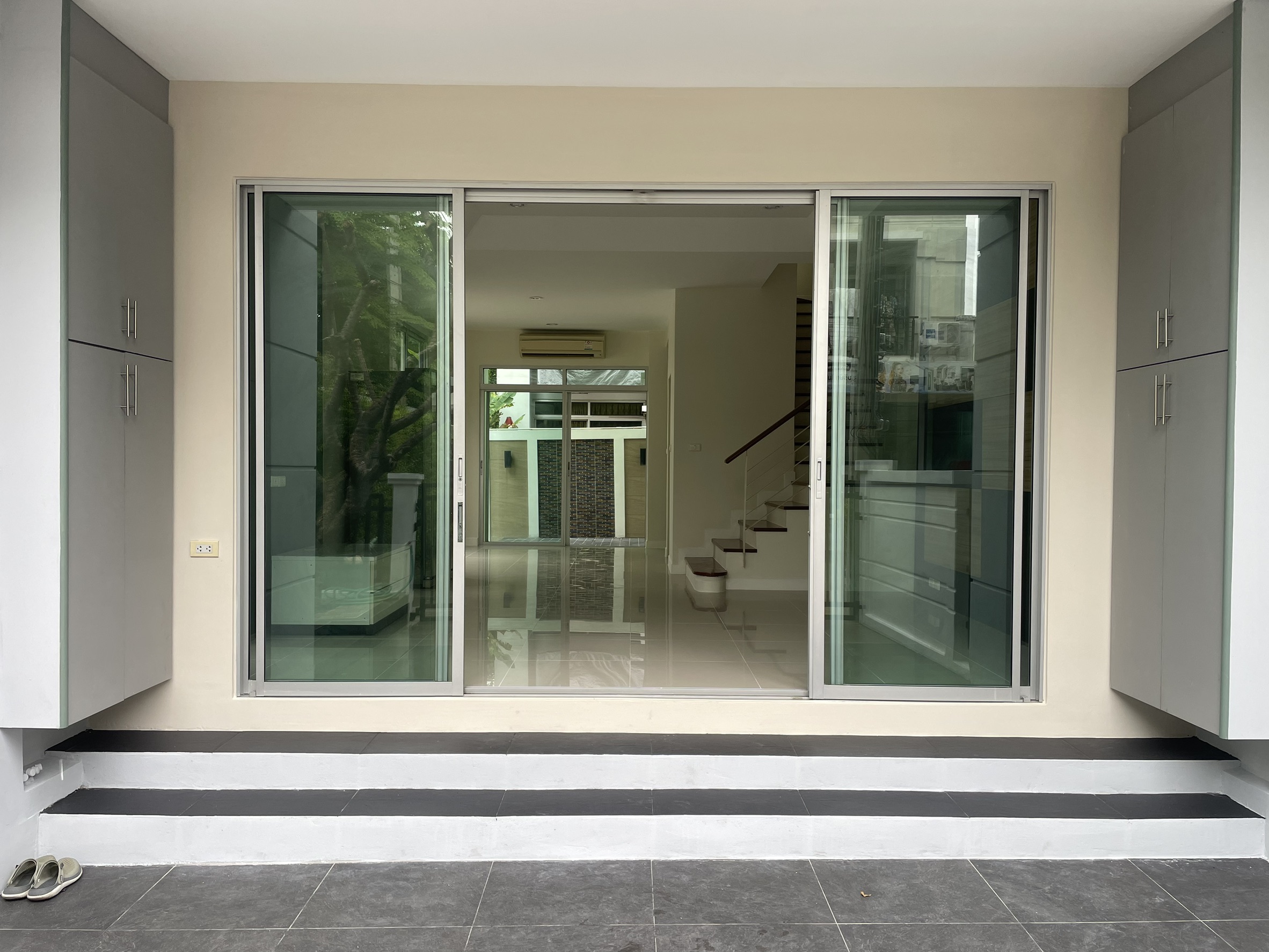 ขายทาวน์เฮาส์ บ้านกลางเมือง Urbanion ศรีนครินทร์ 46/1 3 ชั้น ตรงข้ามห้างพาราไดซ์พาร์ค 3 ห้องนอน - Image 4
