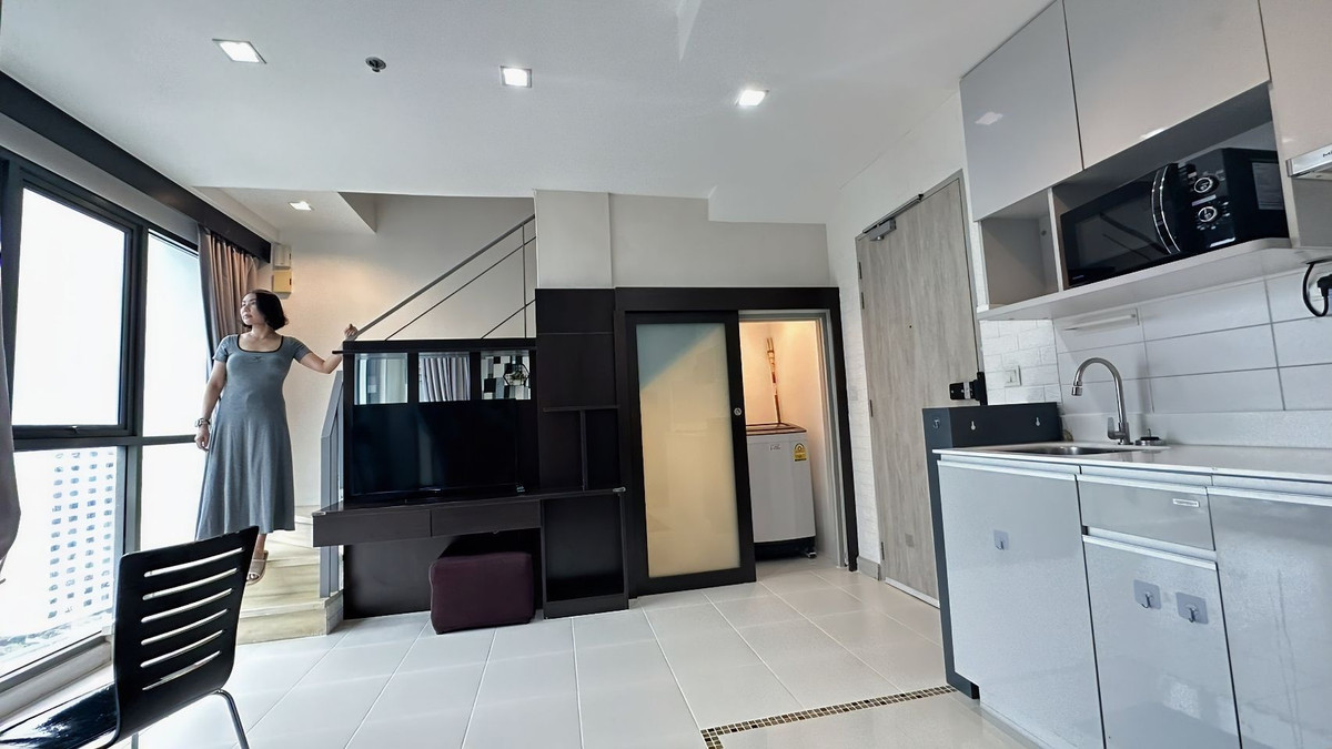 ให้เช่าหรือขายคอนโด ขายราคาทุน พร้อมผู้เช่า IDEO MOBI RAMA9 - Duplex ชั้นบนสุด ติดMRTพระราม9 1 ห้องนอน 44 ตร.ม. - Image 4