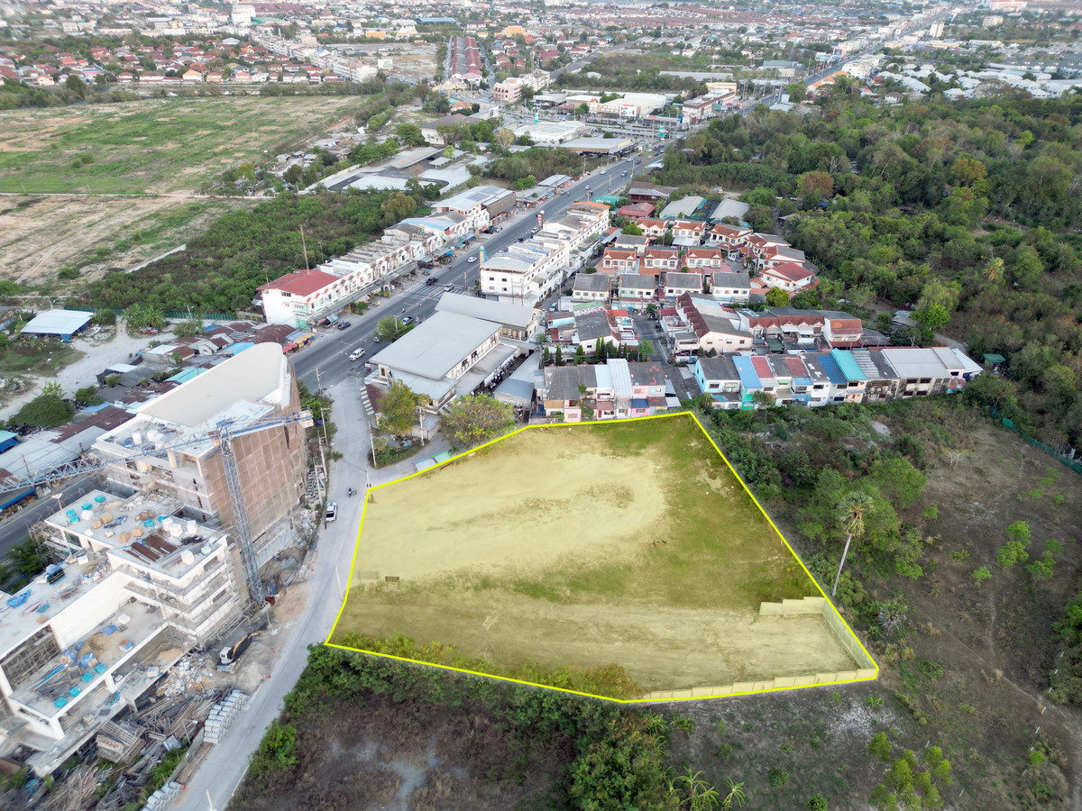 Land for sale, 3 rai, prime location in Ang Sila, near the sea, suitable for development projects - Image 4