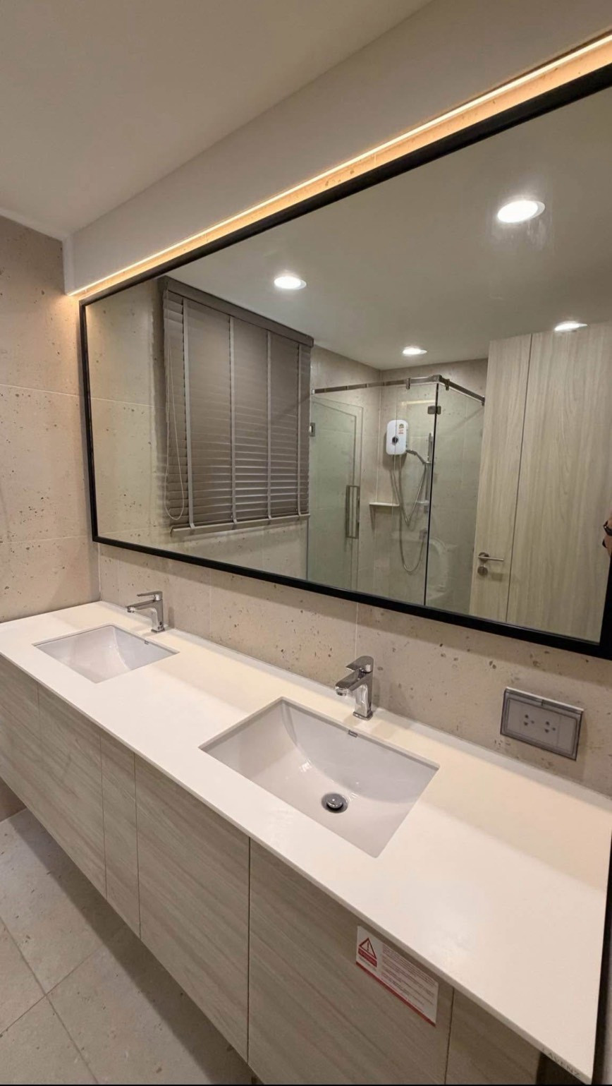 Townhouse for Rent: Luxury 3-Storey Townhome with Double Volume in the Heart of Krungthep Kreetha, Move-in Ready, 3 Bedrooms, 202 sq.m. - Image 4