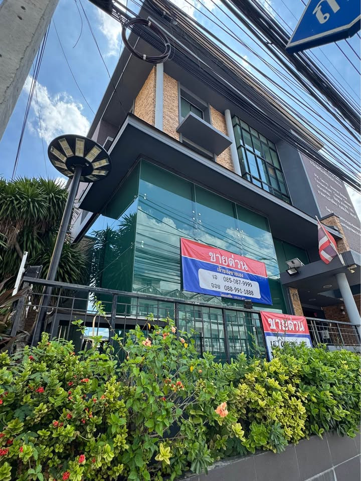 ขาย โฮมออฟฟิศ 3.5 ชั้นมีลิฟท์ สวยๆ อยู่ เลียบด่วน-รามอินทรา34 สะดวกทุกๆสิ่ง ทำเลงาม 850 ตร.ม. - Image 4