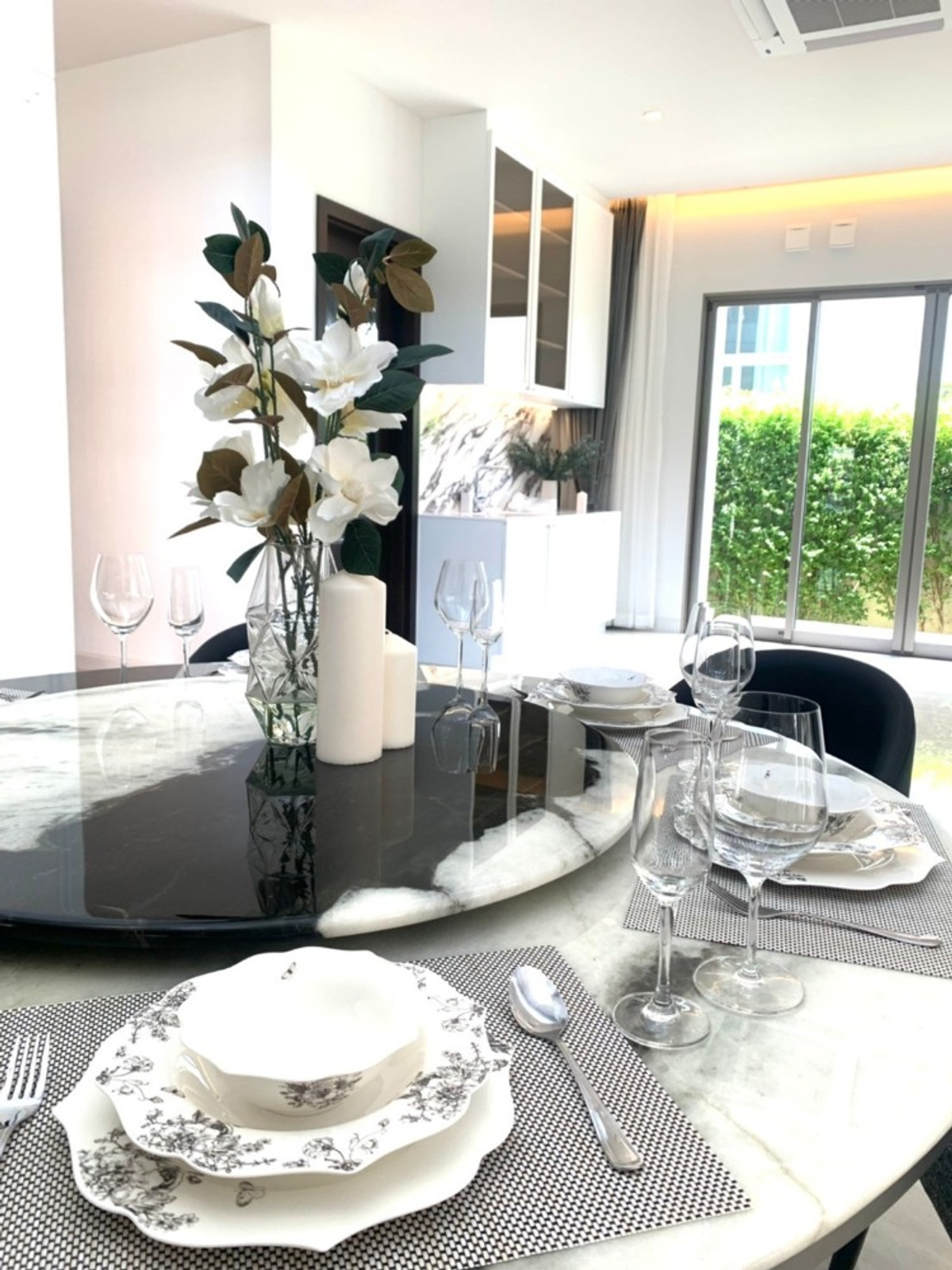 For Rent or Sale: Large Luxury Detached House, New Krungthep Kreetha. Luxury Residences for Sale & Rent in New 4 Bedrooms 550 sq.m. - Image 4