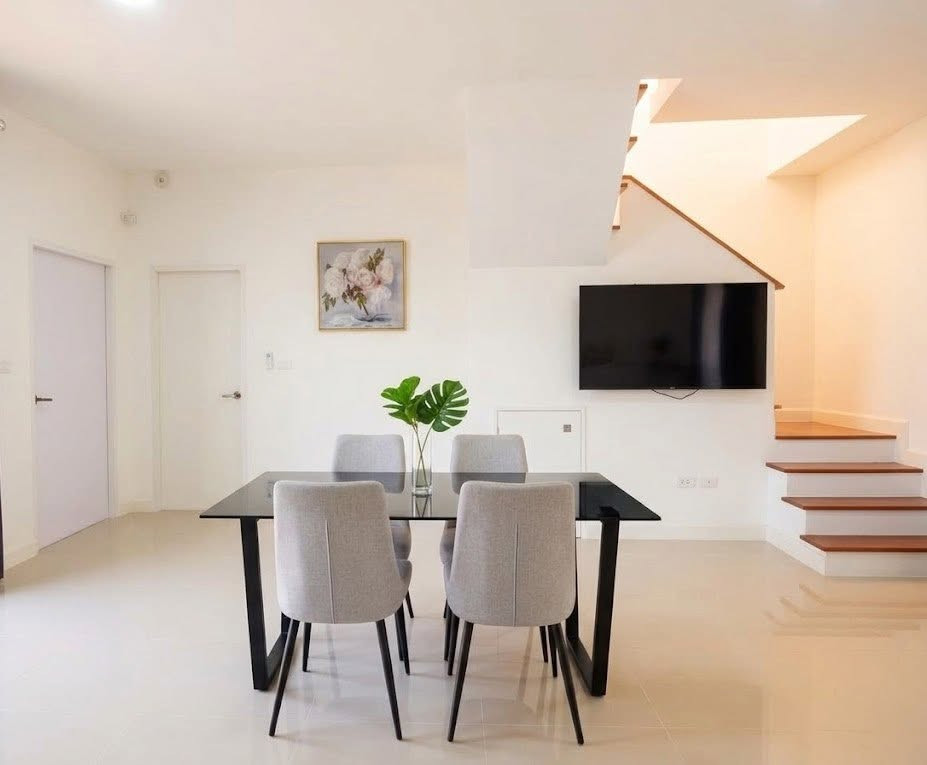 For Sale: Corner Townhouse PLENO Srinakarin-Theparak 2.99 Million (Reduced from 3.29 Million) 3 Bedrooms 106.85 sq.m. - Image 4