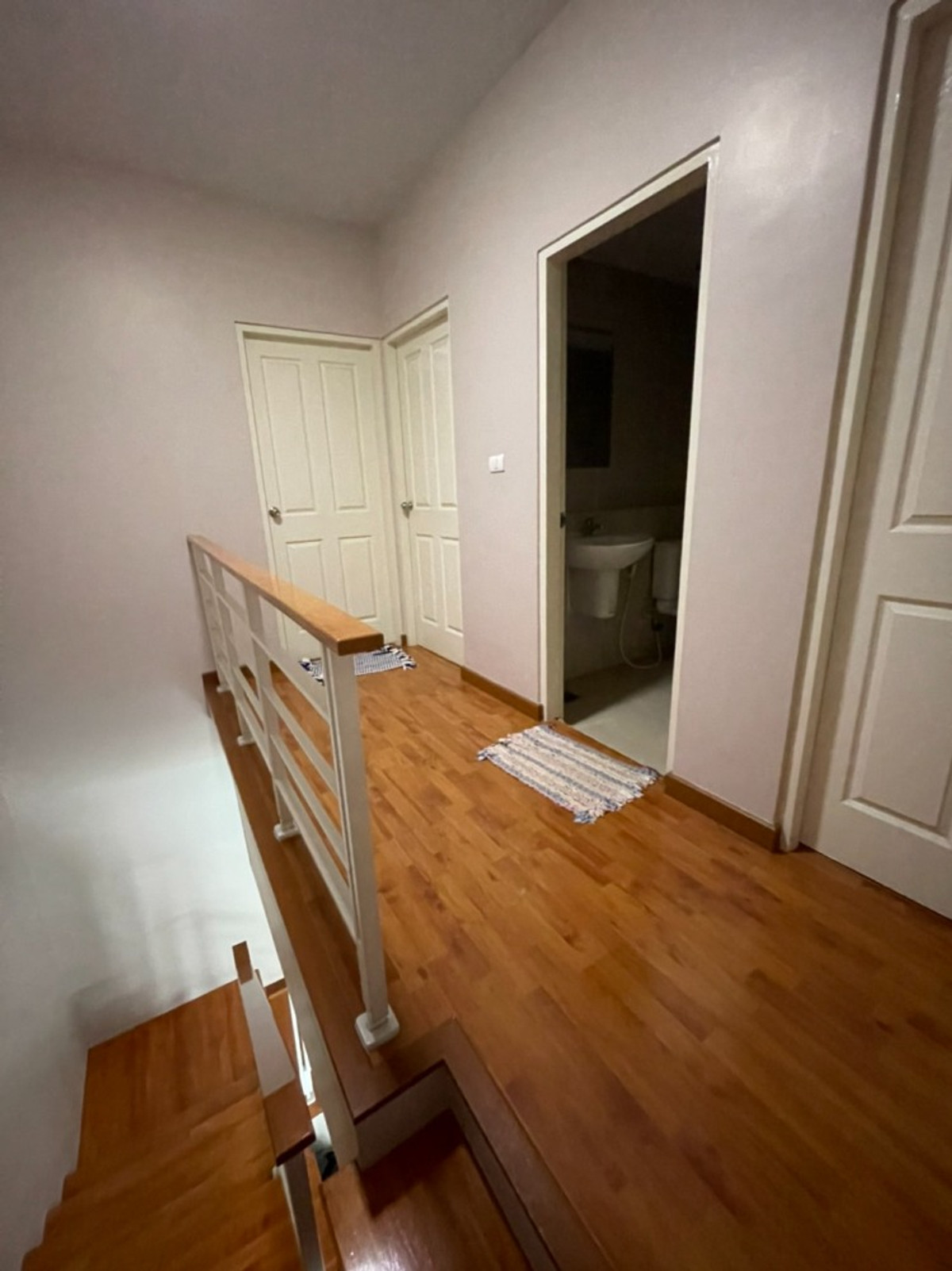 For Sale Townhouse: 2-Storey Townhome, 3 Bed 2 Bath, Baan Klang Muang, on Lat Krabang Road, Near Robinson and Paseo, 3 Bedrooms (PAH-01240) - Image 4