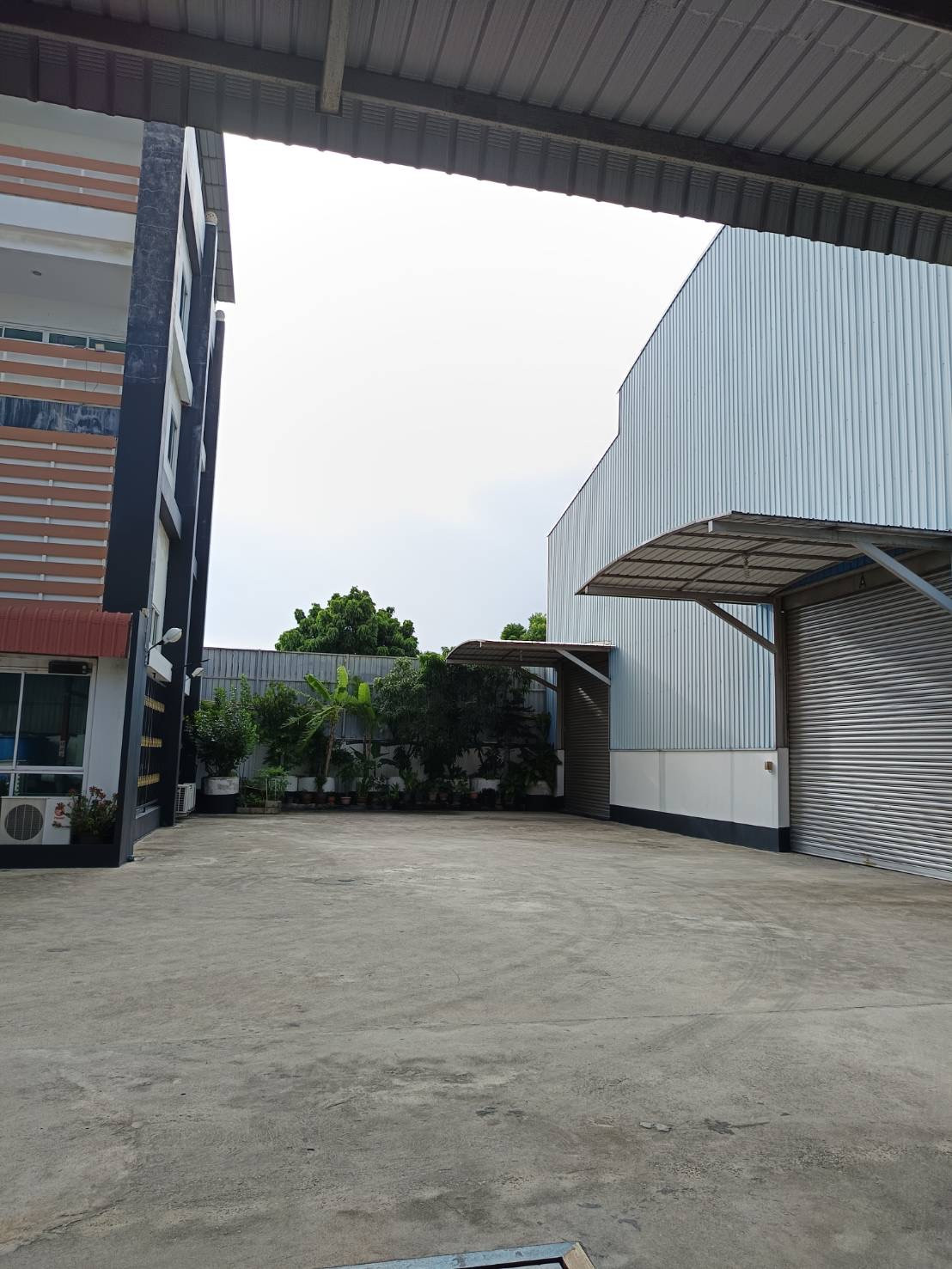 For Rent or Sale: Premium warehouse/factory, 1,296 sq.m., prime location in Bang Nam Chuet (Khok Krabue) - Image 5