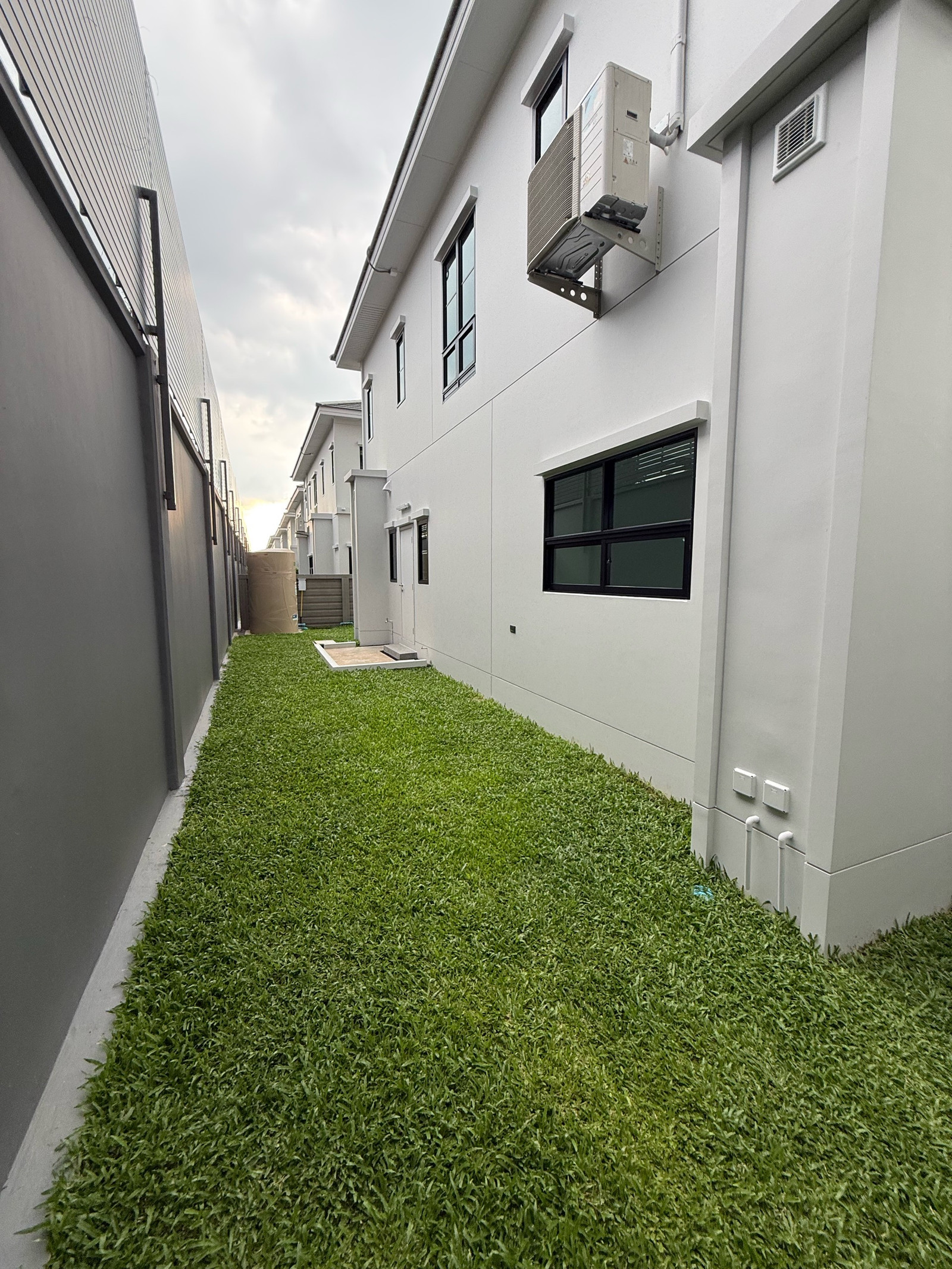 For Rent [Owner Post] Luxury Detached House, 65 sq.wah, Setthasiri Don Mueang, 4-Bedroom Living Area - Image 5