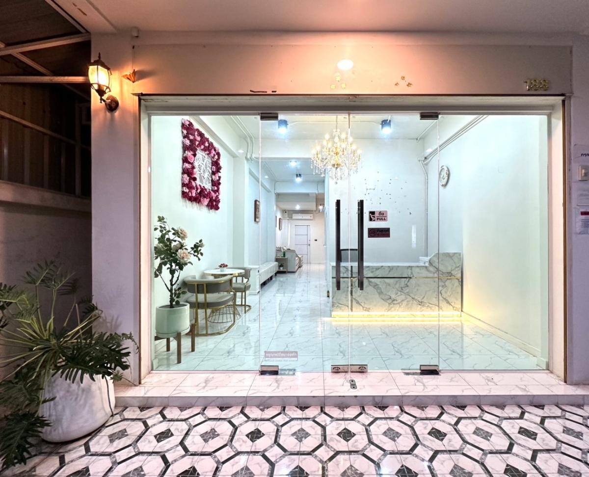 For Rent or Sale (Agents Welcome): Medical Clinic / Wellness Spa, 4-Storey Stand-Alone Building with Private Parking, 500 sq.m. - Image 5