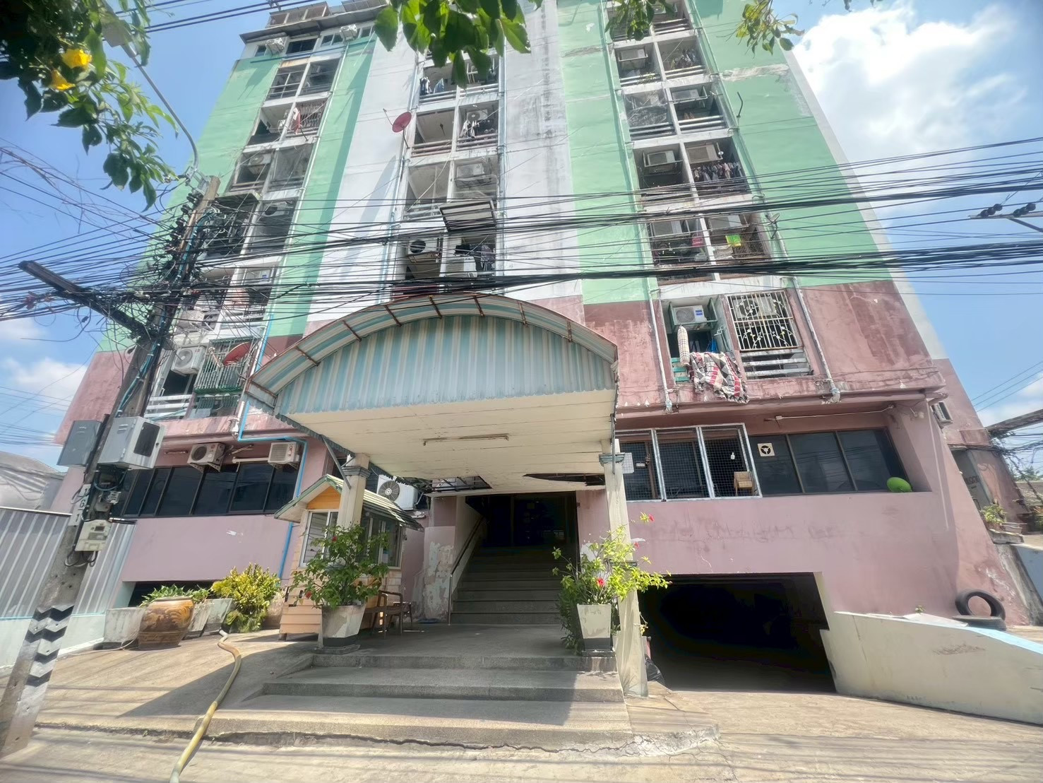 急售:Thararat Condotown 会旺湾25巷 暖武里(会旺湾25巷23岔路)10楼 1卧室 27.37平方米 - Image 5