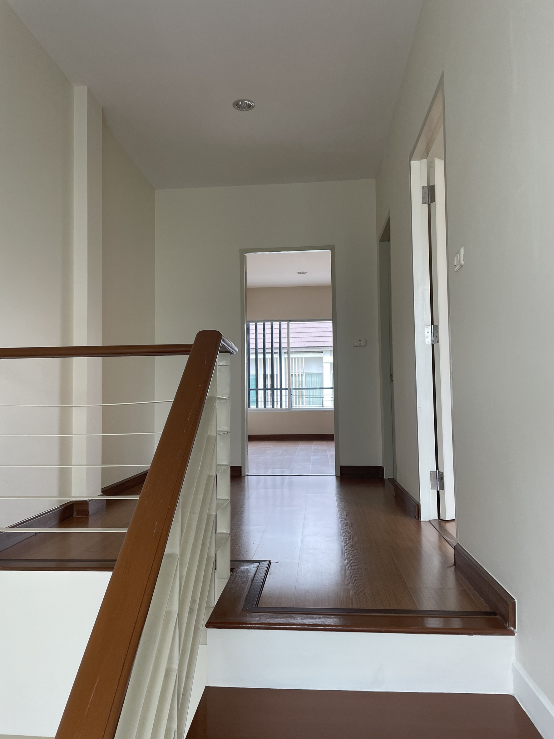 ขายทาวน์เฮาส์ บ้านกลางเมือง Urbanion ศรีนครินทร์ 46/1 3 ชั้น ตรงข้ามห้างพาราไดซ์พาร์ค 3 ห้องนอน - Image 6