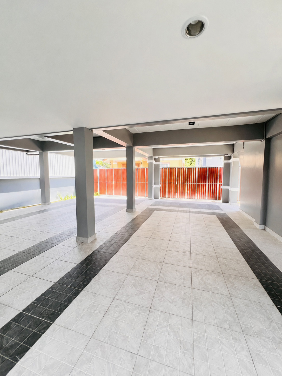 For Sale: Custom-Built Detached House Outside a Project, Like-New Condition, Great-Value Living Space, Close to the City, 4 Bedrooms, 260 sqm - Image 6