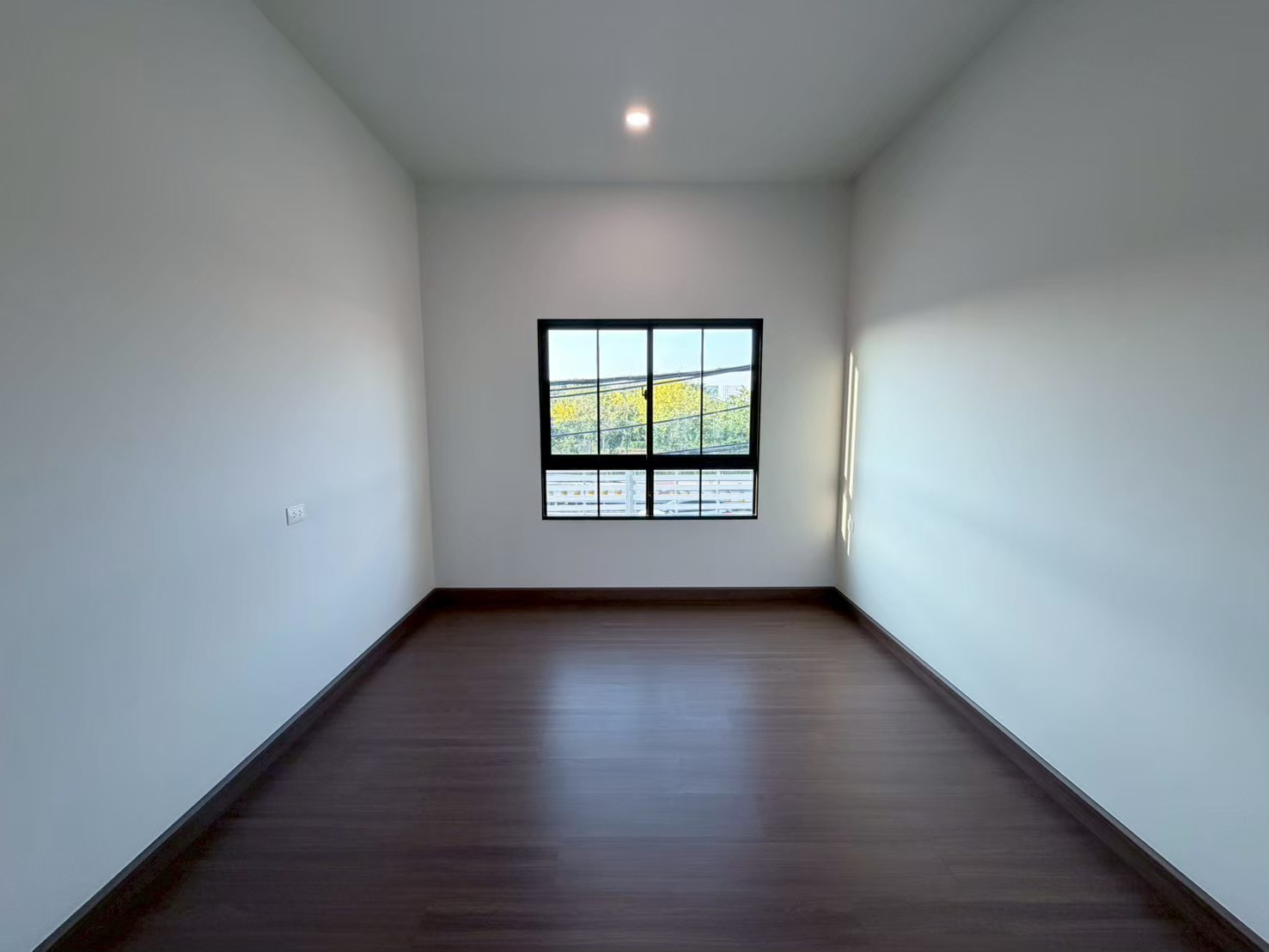 ขาย บ้านเดี่ยวหลังใหญ่ฟังก์ชันสมบูรณ์แบบเพื่อครอบครัว 4 ห้องนอน 5 ห้องน้ำ 3 ที่จอดรถ 300 ตร.ม. - Image 6