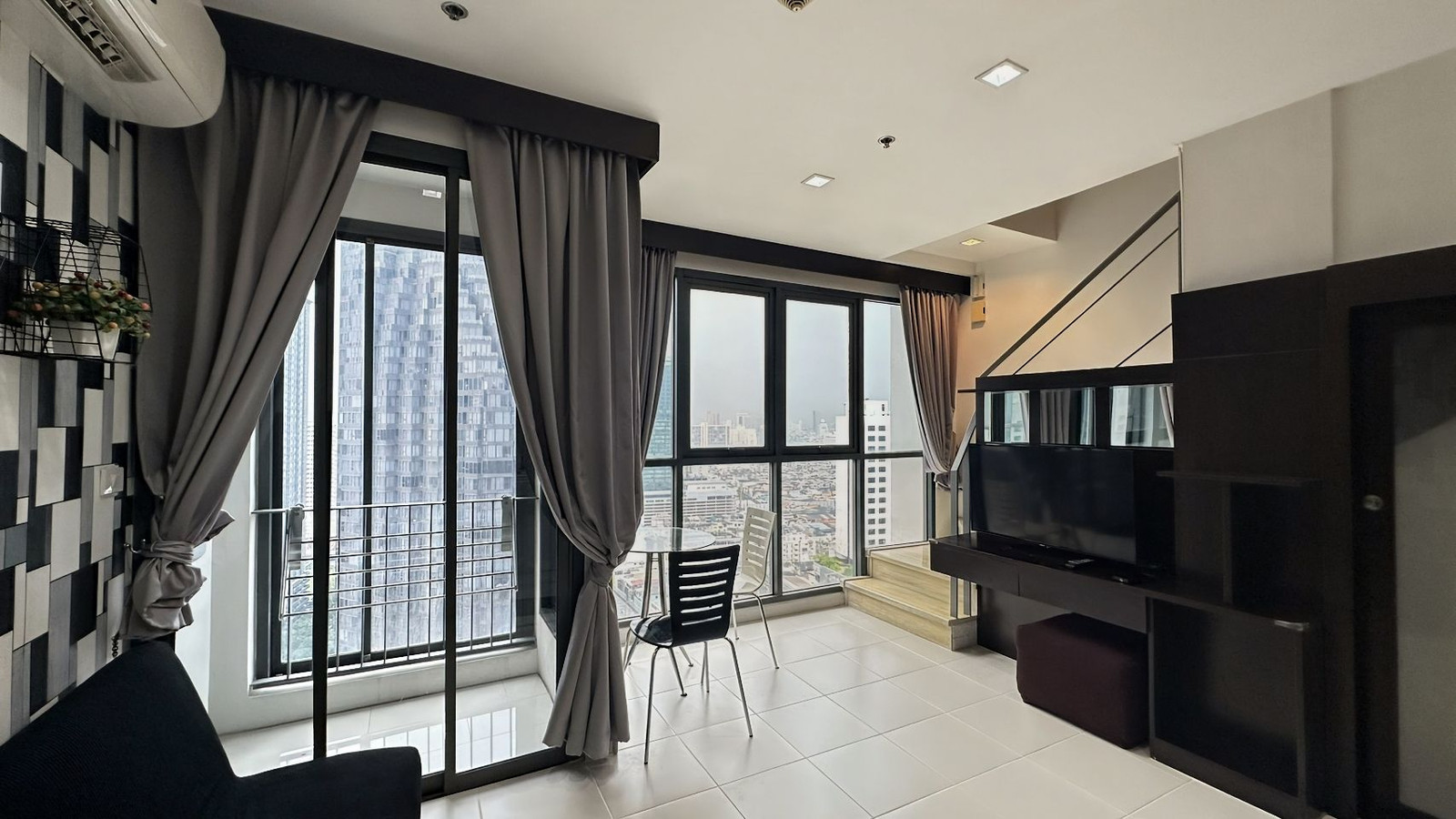 ขายคอนโด ขายนะ IDEO MOBI RAMA9 - Duplex ติดMRTพระราม9 เซ็นทรัลพระราม9 สี่แยกพระราม9 ใกล้ 1 ห้องนอน 44 ตร.ม. - Image 6