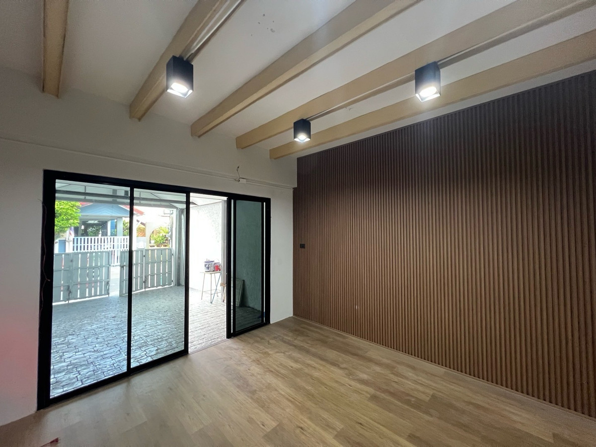 For Sale: Newly Renovated, Move-In Ready! 2-Bedroom 2-Bathroom Townhouse, Lanthong Village, Pak Kret, 2 Bedrooms - Image 6