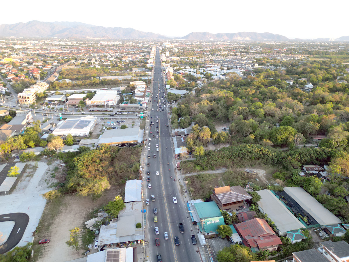 Land for sale, 3 rai, prime location in Ang Sila, near the sea, suitable for development projects - Image 7