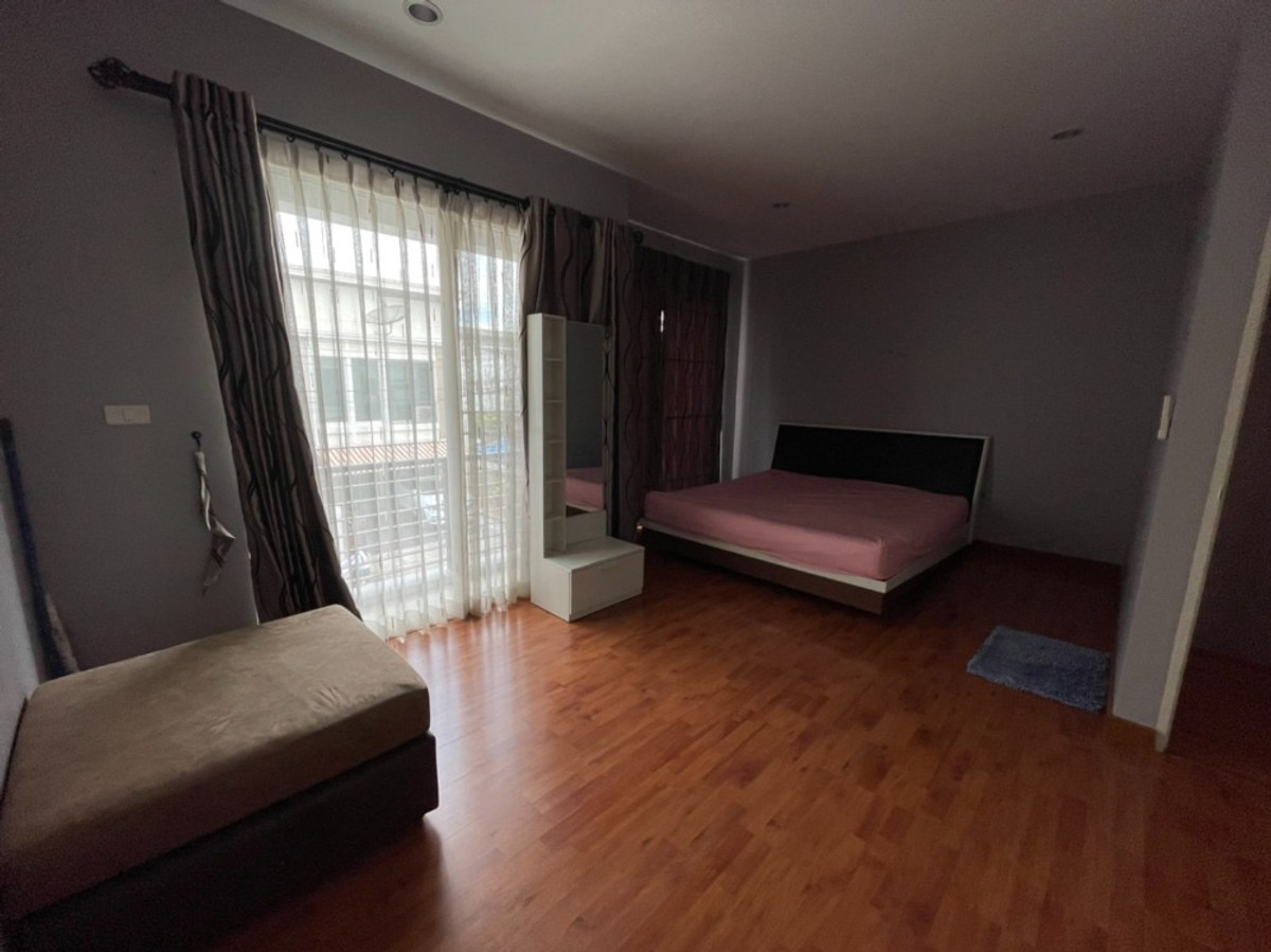 For Sale: 2-Storey Townhouse, Baan Klang Muang, 3 Bedrooms 2 Bathrooms, on Lat Krabang Road, Near Robinson and Paseo, 3 Bedrooms (PAH-00685) - Image 7