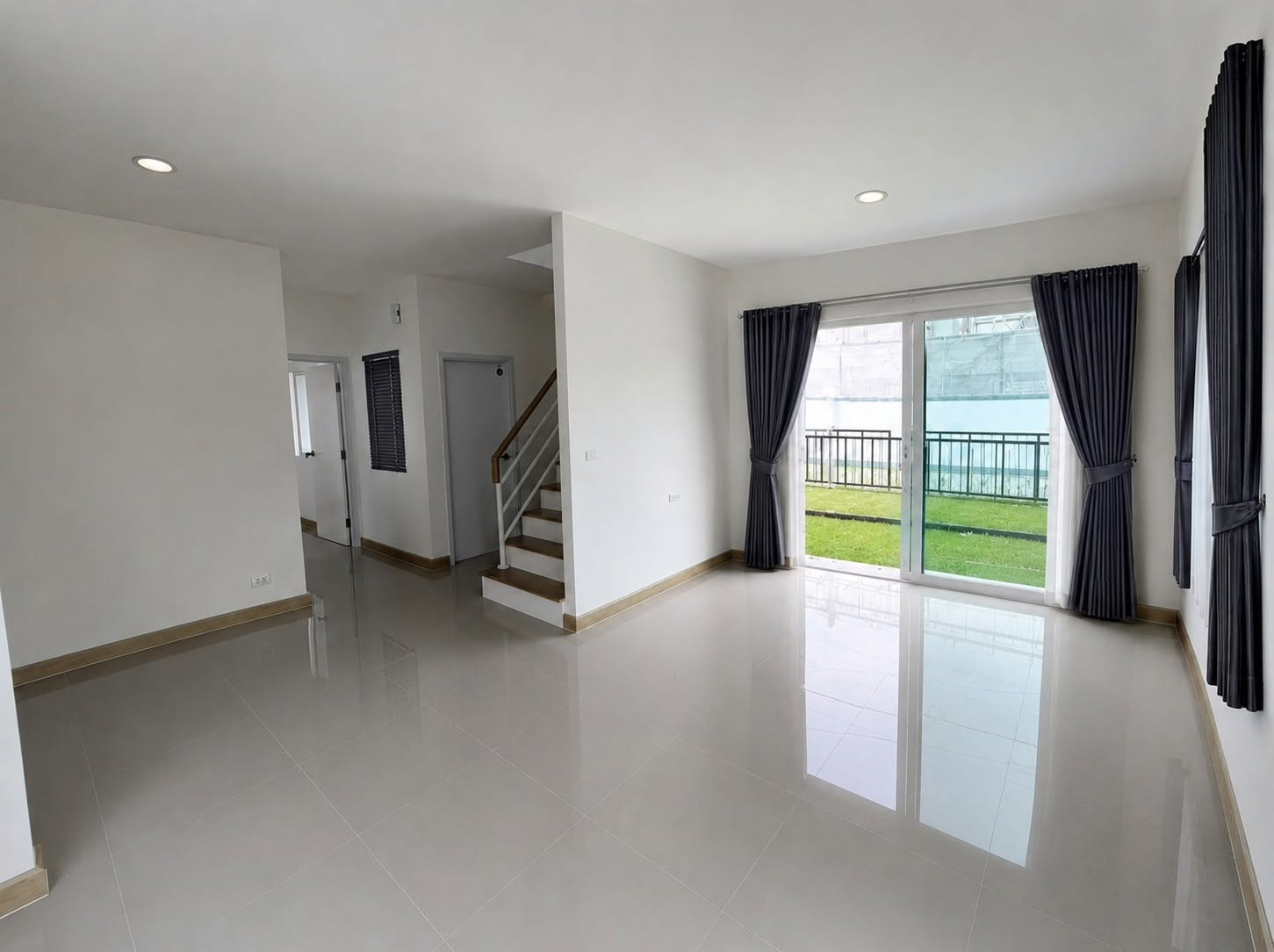 ให้เช่าหรือขาย Q District Westgate บ้านแฝด CEDAR ขาย 4.29 ล้าน 4 ห้องนอน 150 ตร.ม. - Image 7