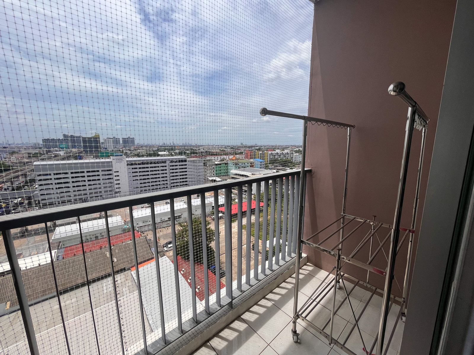 ขาย คอนโดขาย 2 ห้องนอน 1 ห้องน้ำ สภาพห้องสวยมาก ใหม่ พร้อมเฟอร์ ที่จอดรถ ติด MRT หลักสอง 63.62 ตร.ม. - Image 8