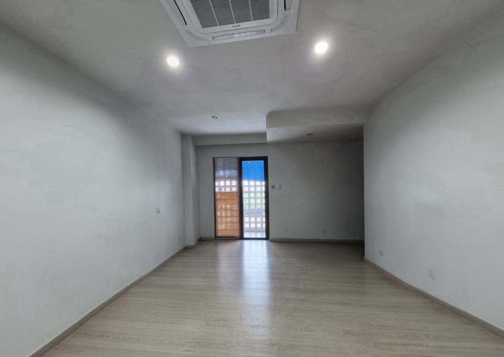ขาย ด่วน-ขาดทุน! อาคารสำนักงาน Home Office : ตกแต่งเรียบร้อยมีพื้นที่โชว์รูม Double 405 ตร.ม. - Image 8
