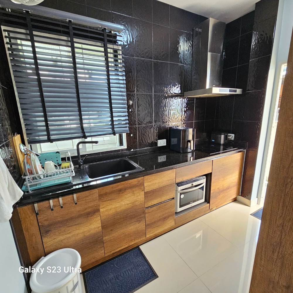ขาย ขาดทุน!! บ้านเดี่ยว 2 ชั้น 73.7 ตรว. แปลงมุม มีพื้นที่สวนกว้าง มีที่ชาร์ทรถไฟฟ้า 3 ห้องนอน - Image 8