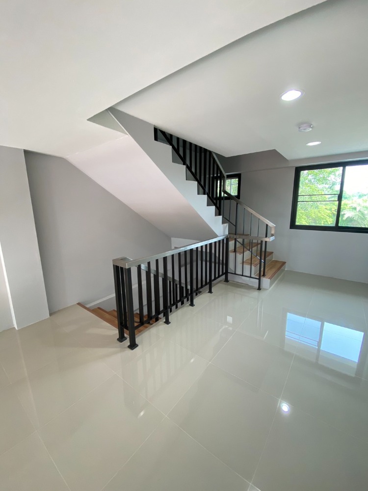 For Sale: New 3.5-story commercial building, Pak Chong city center, 172 sq.m. - Image 9