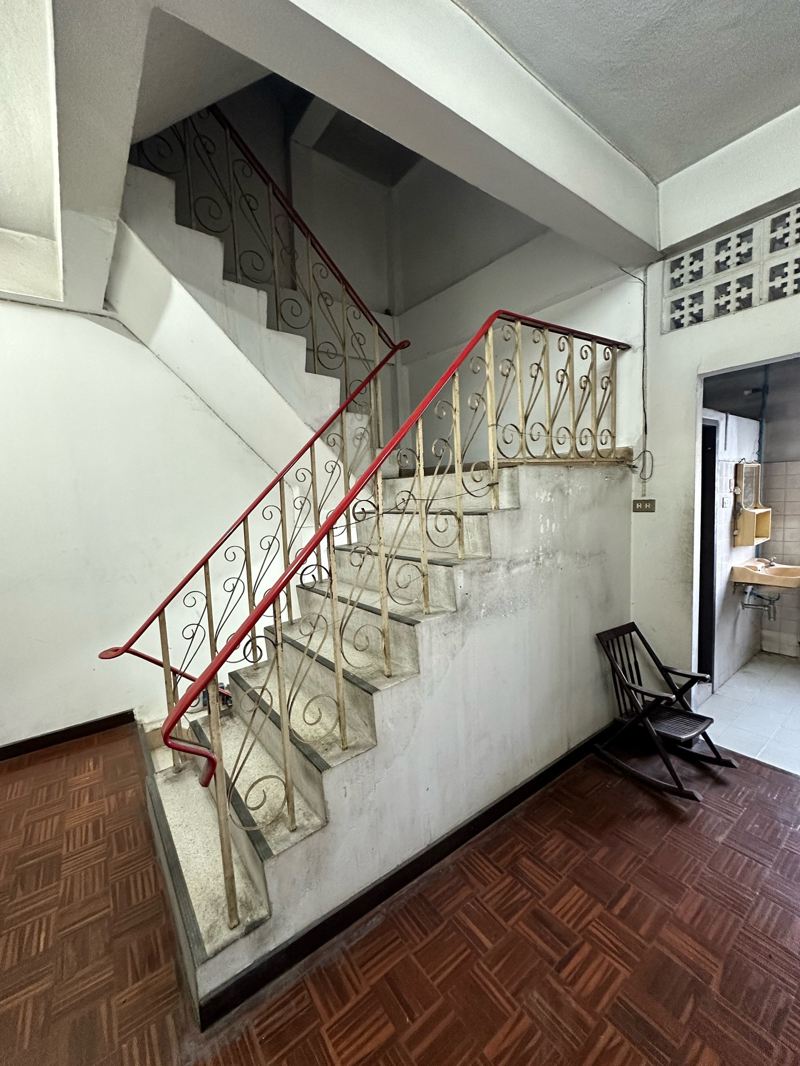 4-Storey Commercial Building for Rent or Sale, Soi Itsaraphap 23, Great Location, Only 100 Meters to MRT Itsaraphap, 160 sq.m. - Image 9