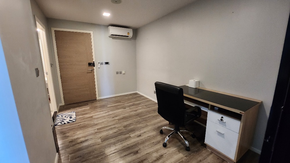 Condo for Sale at a Loss: Atmoz Chaengwattana, 7th Floor, Building B, Largest Room Type, Ready to Move In, 2 Bedrooms, 34.53 sq.m. - Image 9